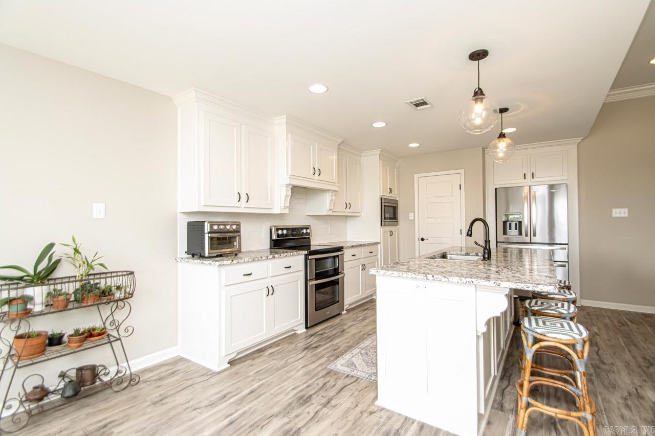 HIGHLAND VILLAGE - Residential