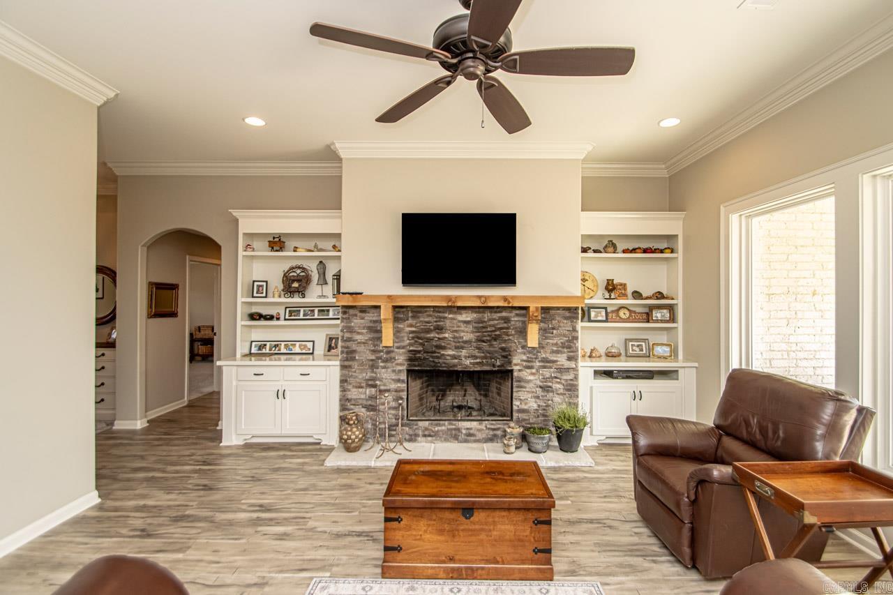 HIGHLAND VILLAGE - Residential