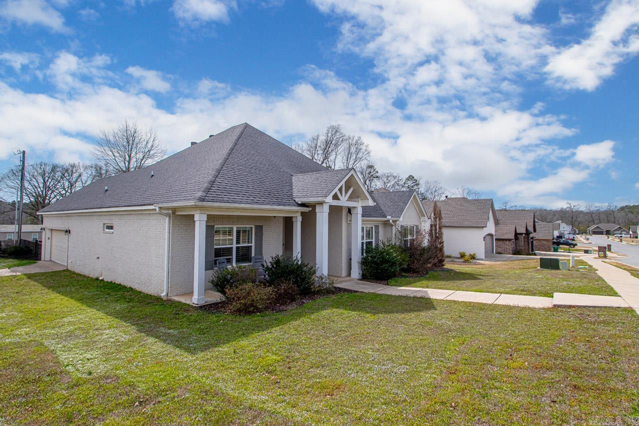 HIGHLAND VILLAGE - Residential