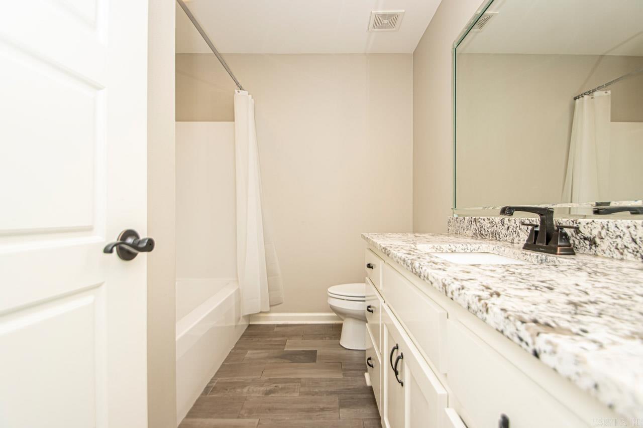 HIGHLAND VILLAGE - Residential