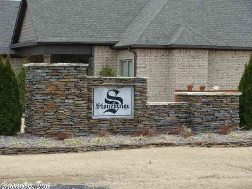 Great new subdivision on west side of Searcy! Convenient Location! Close to Country Club! 1500 sq ft minimum! Architectural control with strong Bill of Assurance to protect your investment! City sewer, City water, Curbed & Guttered streets & Cul-de-sacs.