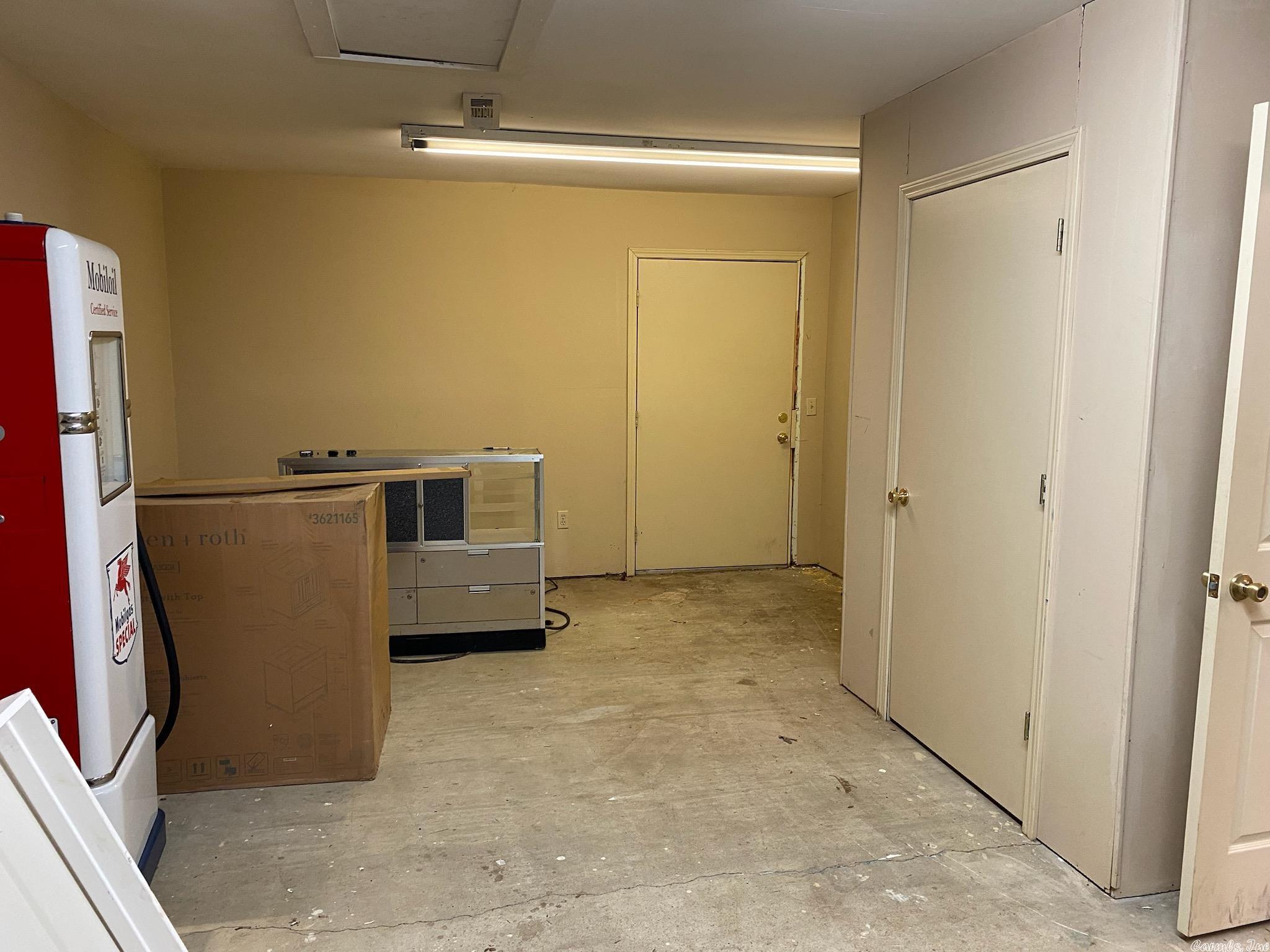 Metes & Bounds - Commercial Sale