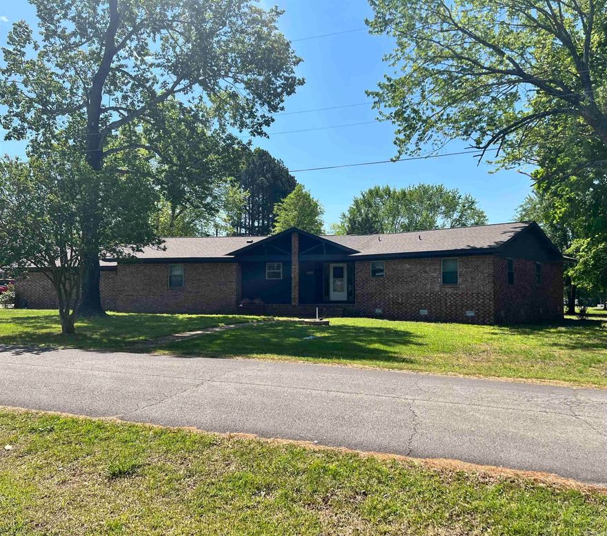 Back on the market at no fault of the seller. Huge benefit to a potential buyer; the seller has an assumable VA Loan of $128,000 at a 3.125% interest rate. Location is everything! This 4 bedroom, 3.5 bath home is nestled on a large corner within walking distance to Sandy Beach, Greers Ferry Lake, and Heber Springs schools. Featuring brand new roof and a true split floor plan, it has a master suite that will check all of your boxes and a cathedral-style living room with a large kitchen and dining room. Lots of updates throughout. Schedule your showing today!