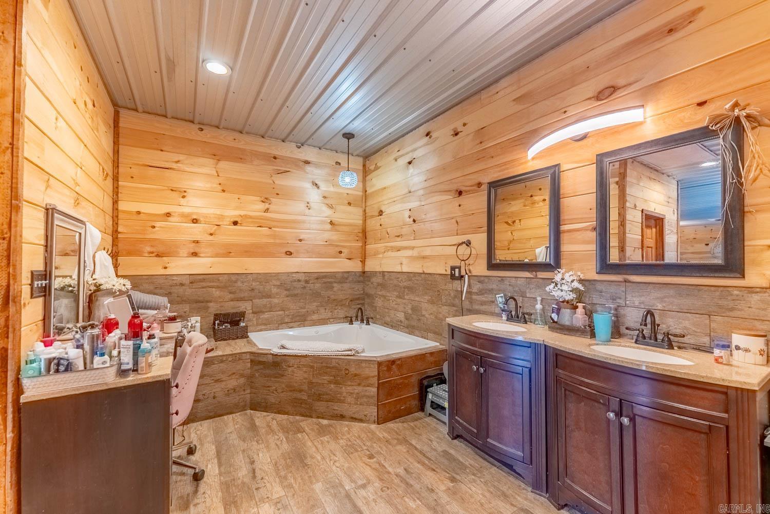 Oak Country Estates - Residential