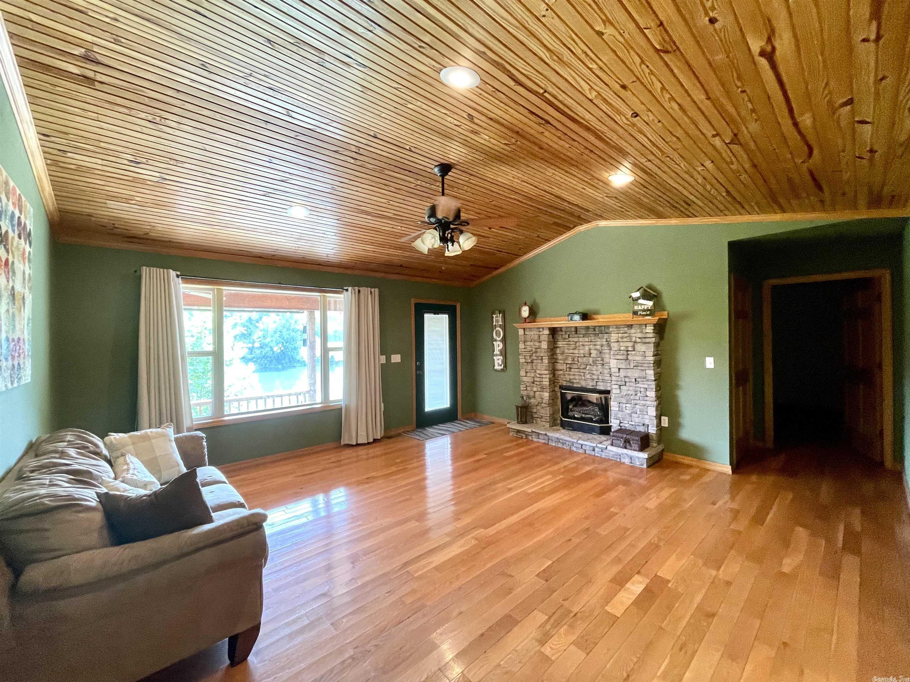 MT OLIVE RETREAT - Residential