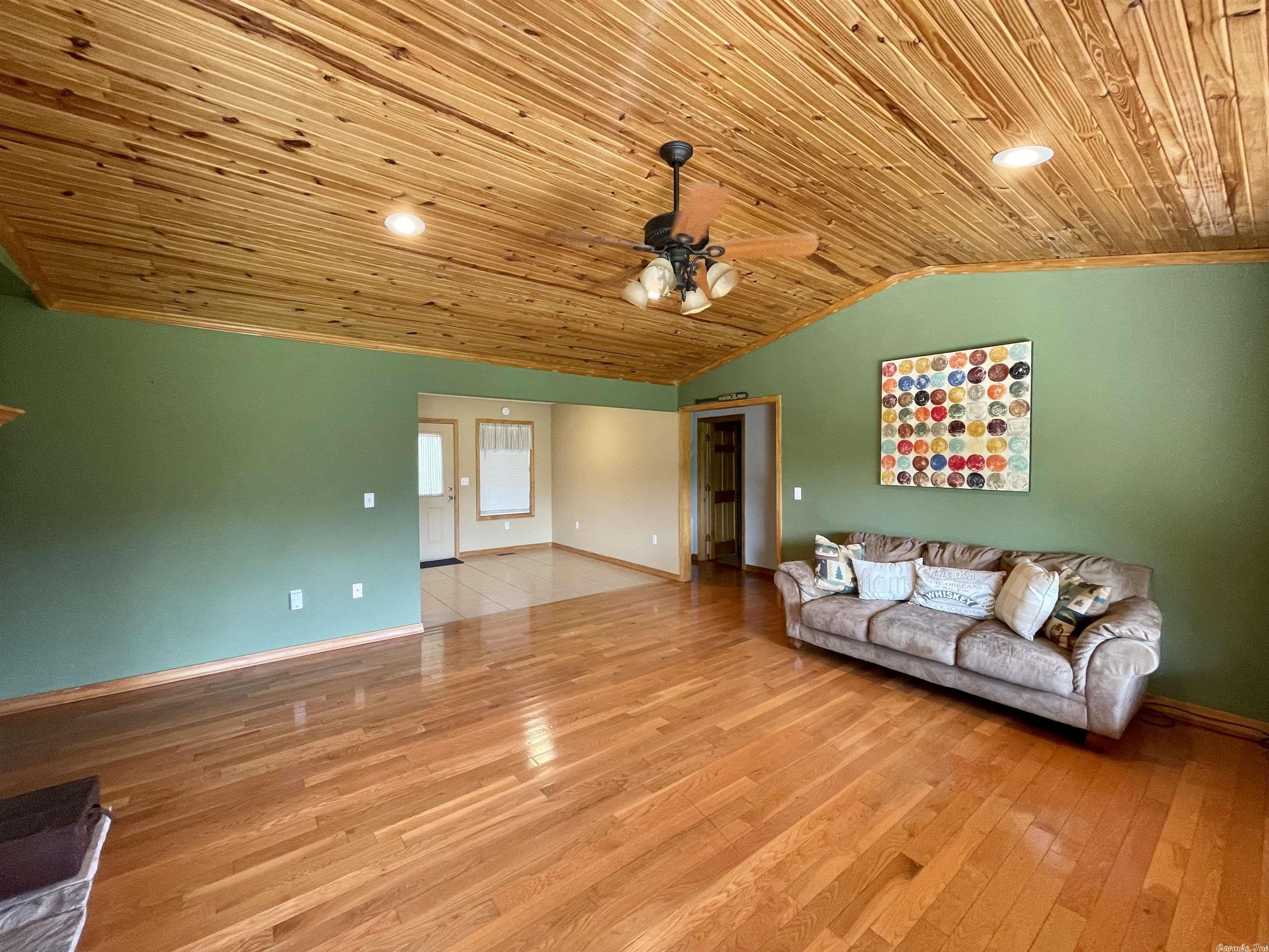 MT OLIVE RETREAT - Residential