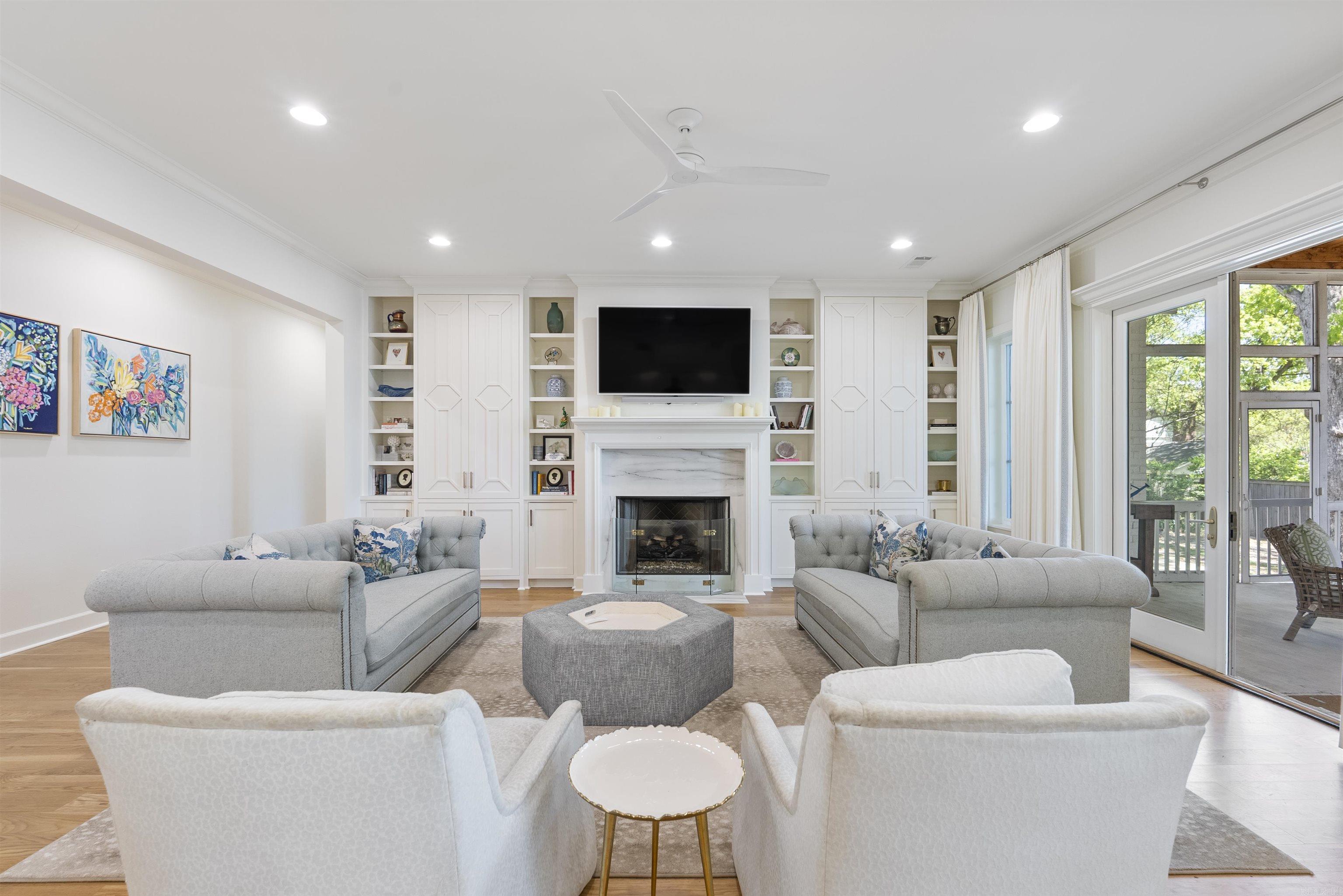 PLEASANT VALLEY - Residential