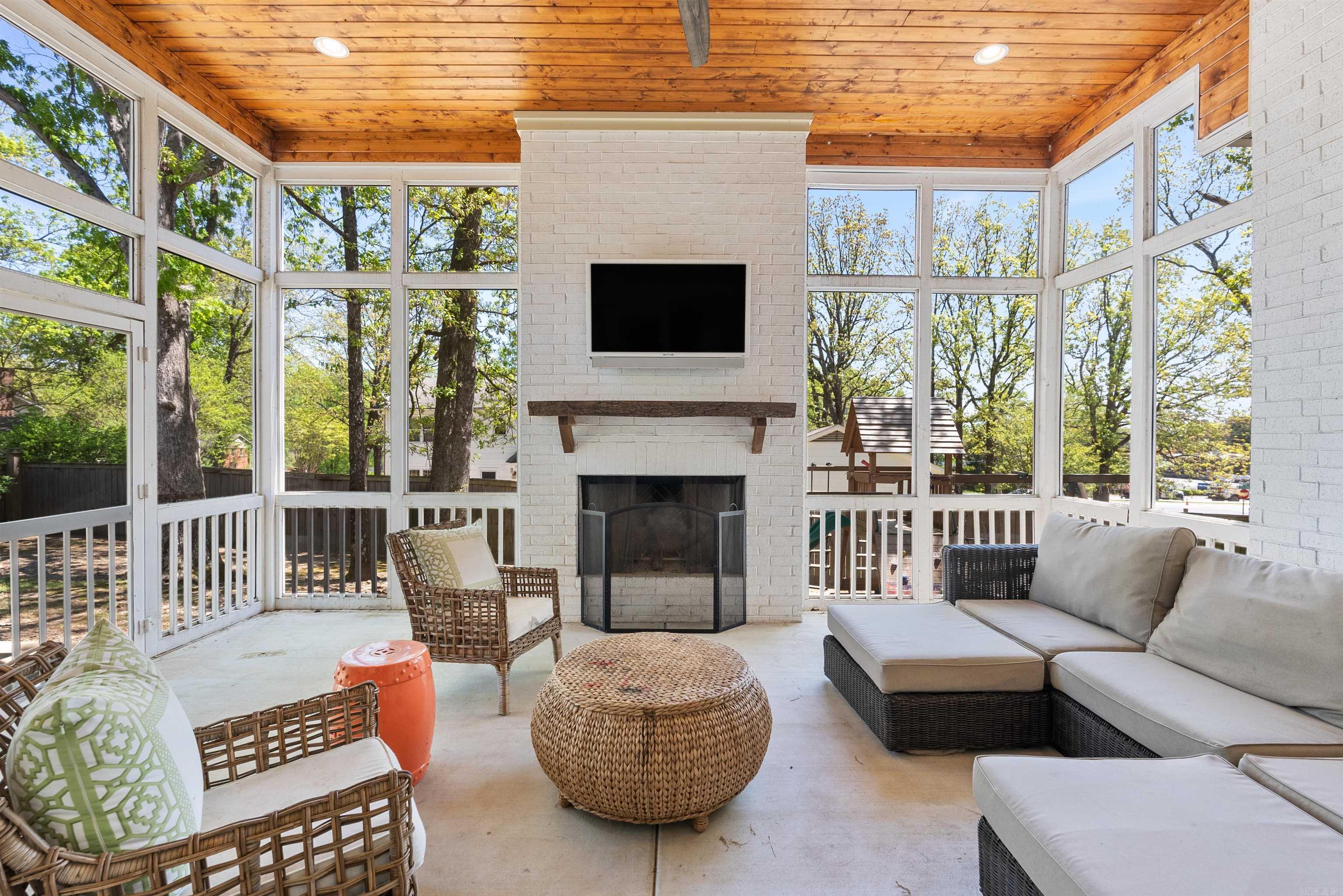 PLEASANT VALLEY - Residential