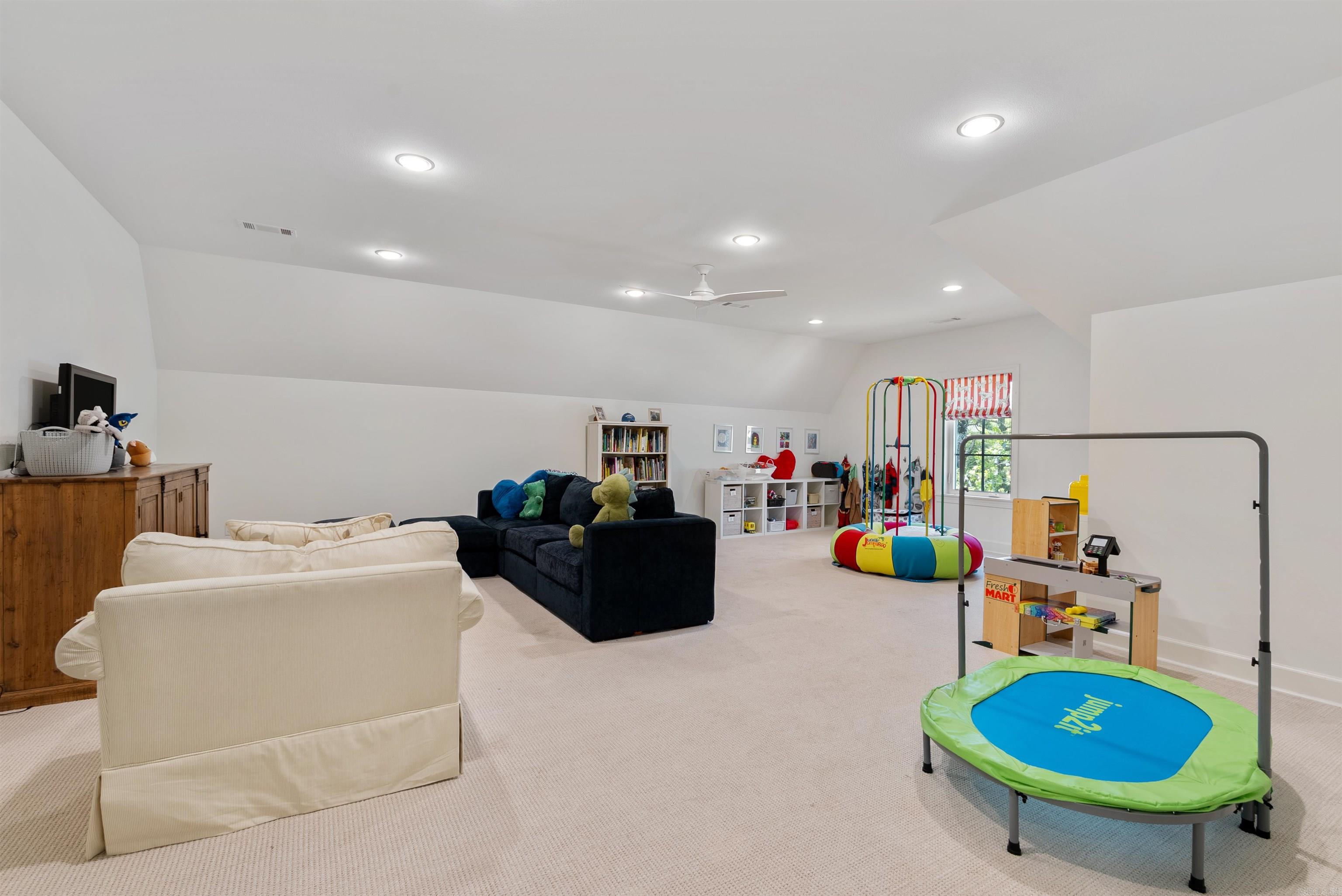 PLEASANT VALLEY - Residential