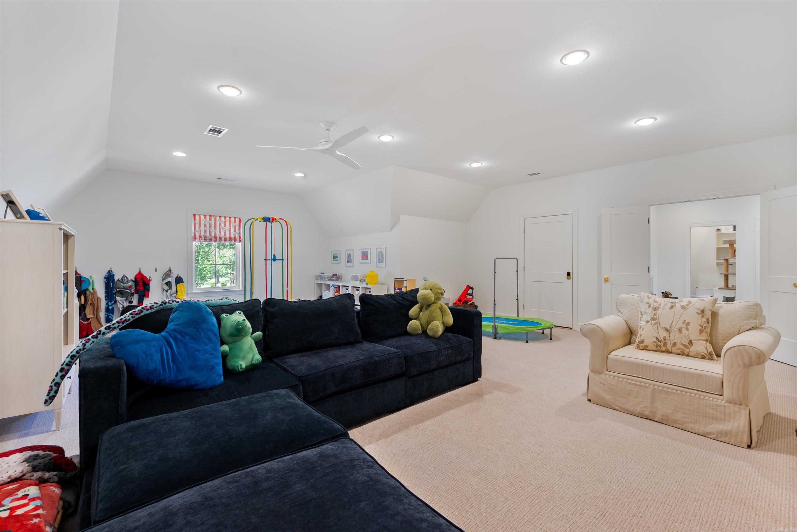 PLEASANT VALLEY - Residential