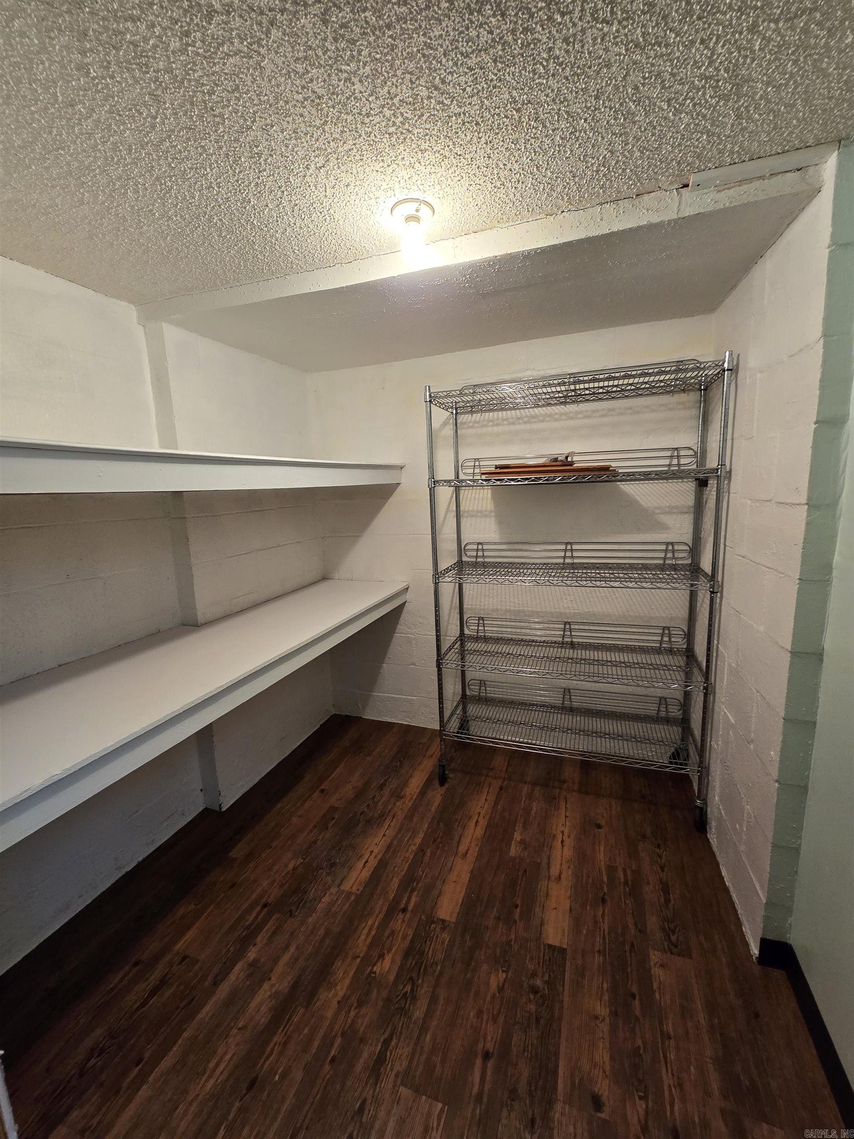 YENDRICK - Residential