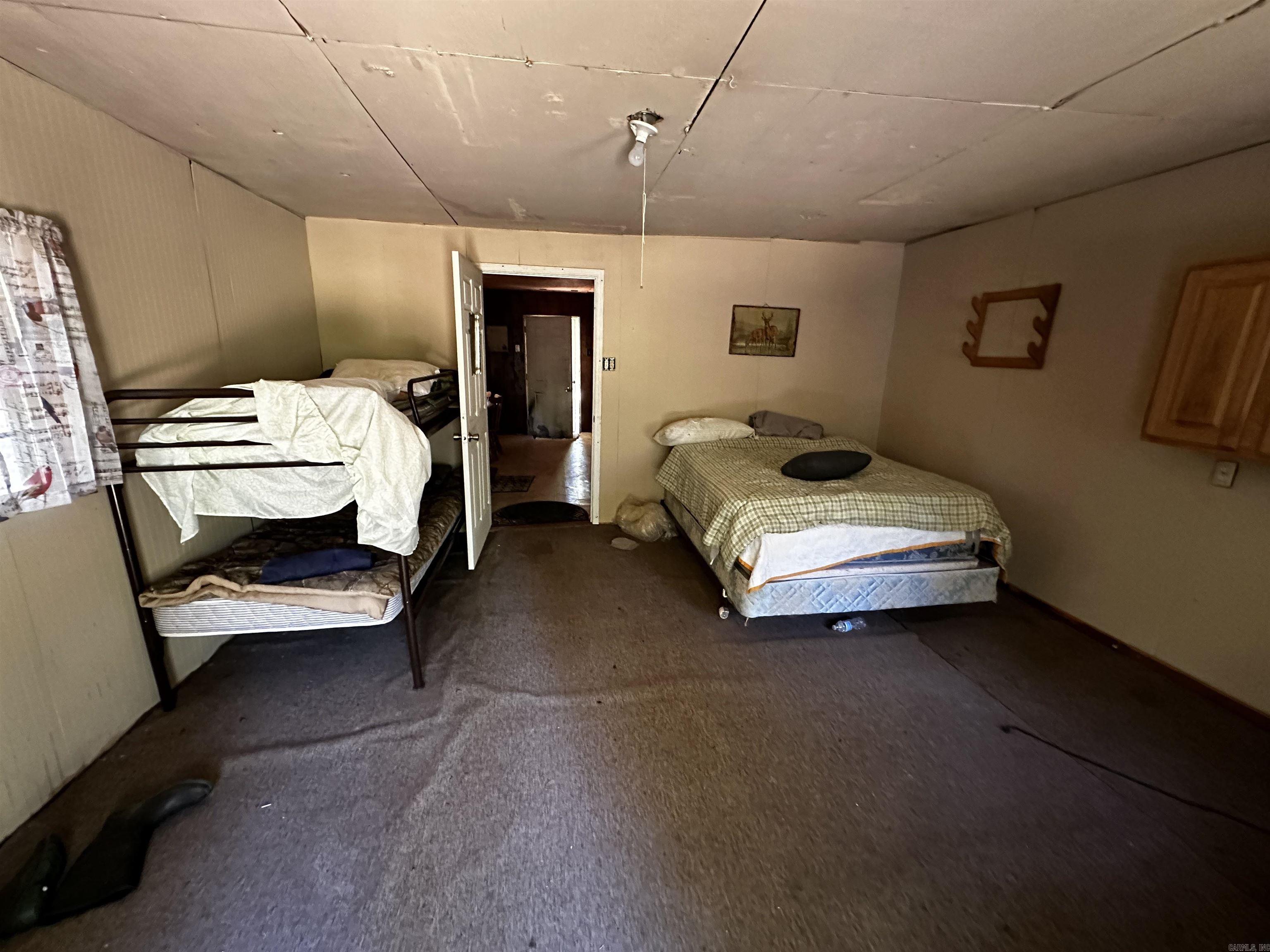 Metes & Bounds - Land