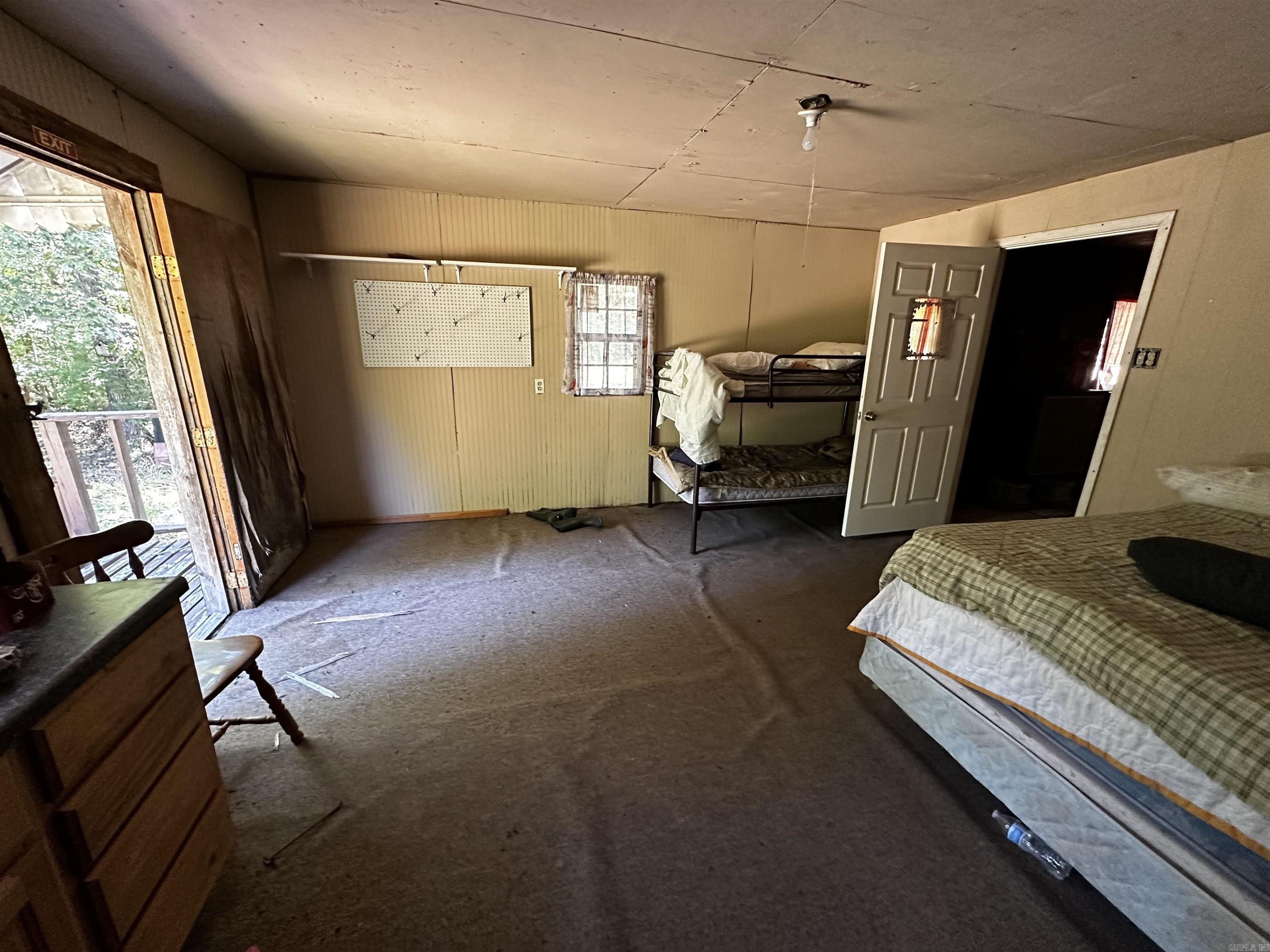 Metes & Bounds - Land