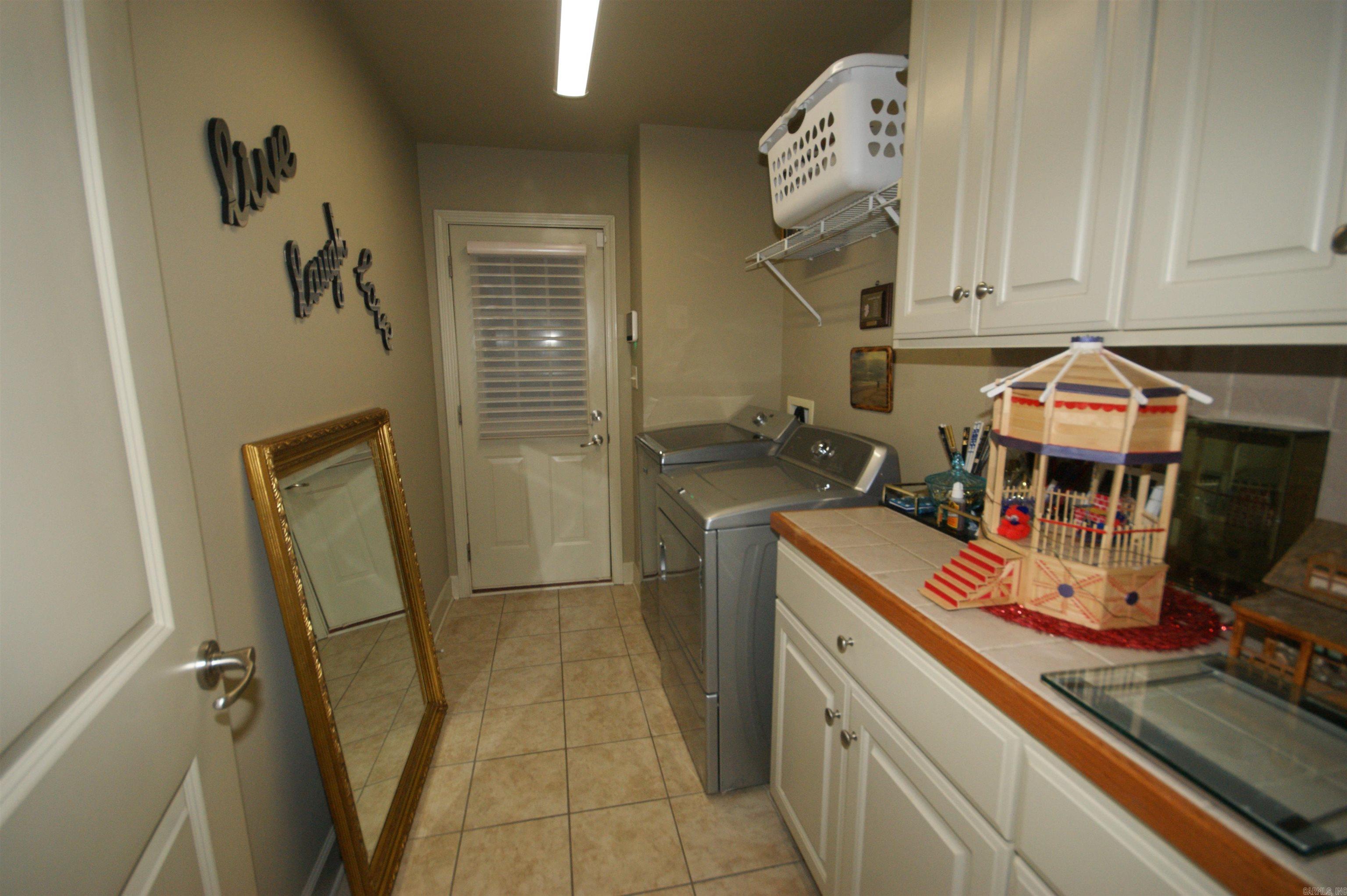 WOODRIDGE ESTATES - Residential