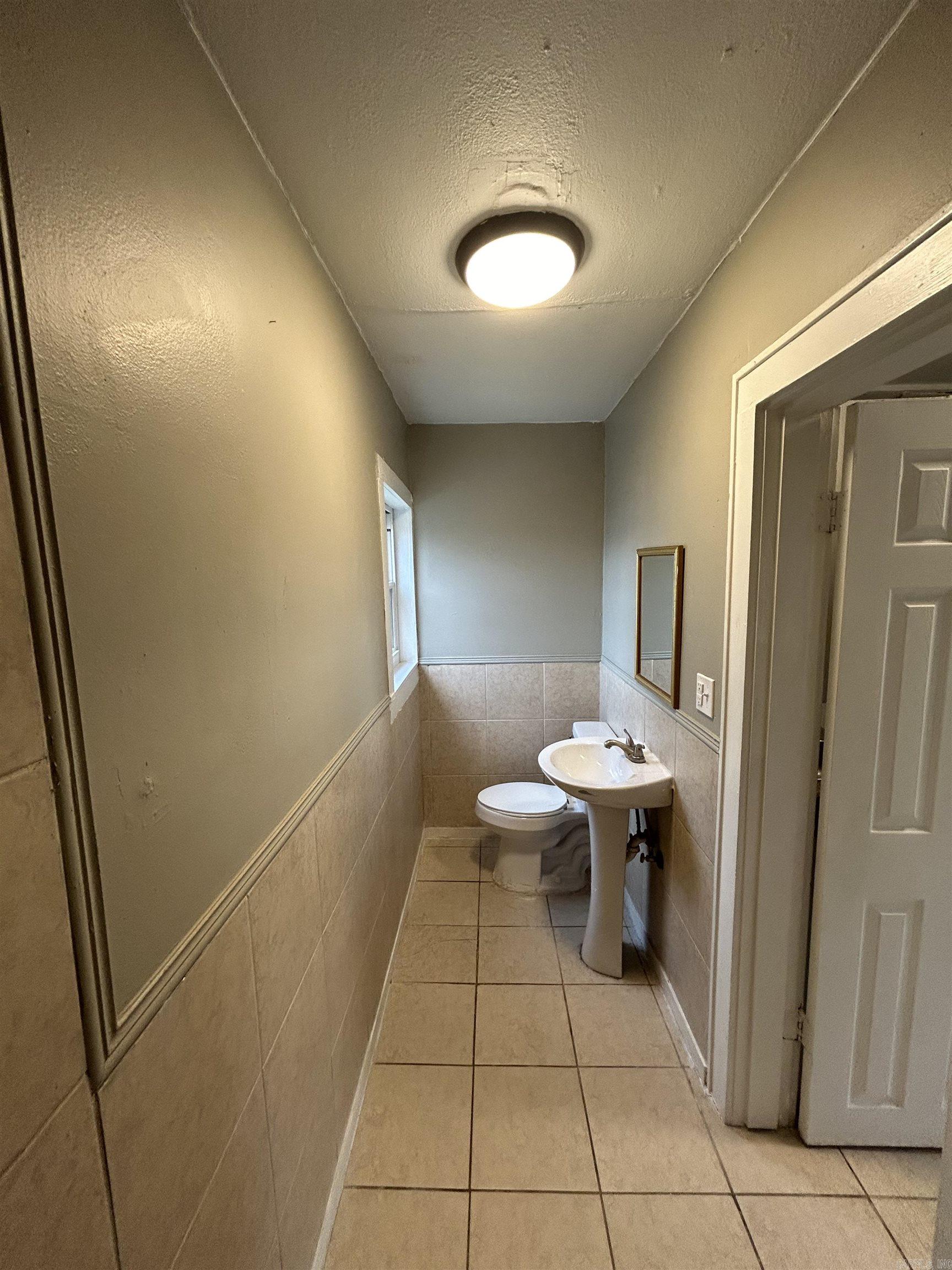 Henrys - Residential Lease