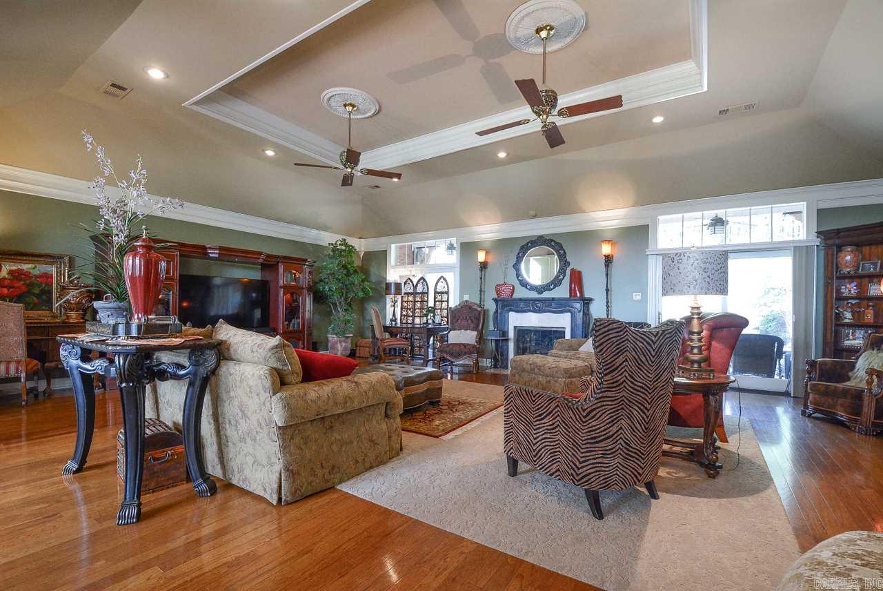 RIDGE CREST - Residential