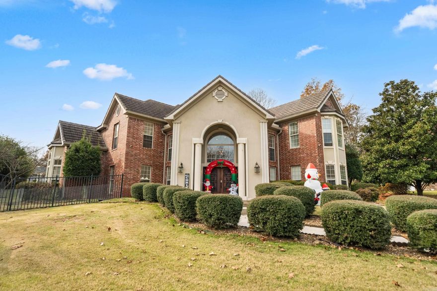 Lake Vibes without the Lakefront price. Driftwood Estates, Lakeside Schools, Massive lot, Curb appeal to die for. Bonus Rooms, Three car Garage, In ground pool, Hot tubs and much more. Seller is motivated and ready to make a deal! Access to private boat lunch. Gated Community