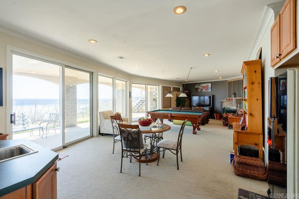 WINDCHASE - Residential