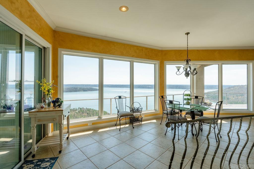 WINDCHASE - Residential