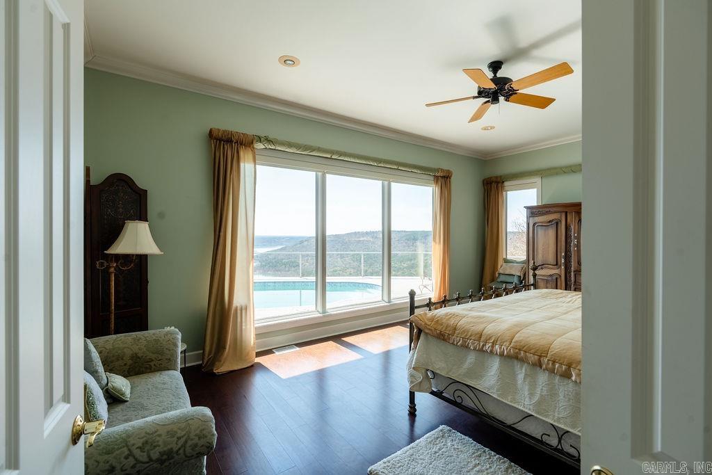 WINDCHASE - Residential