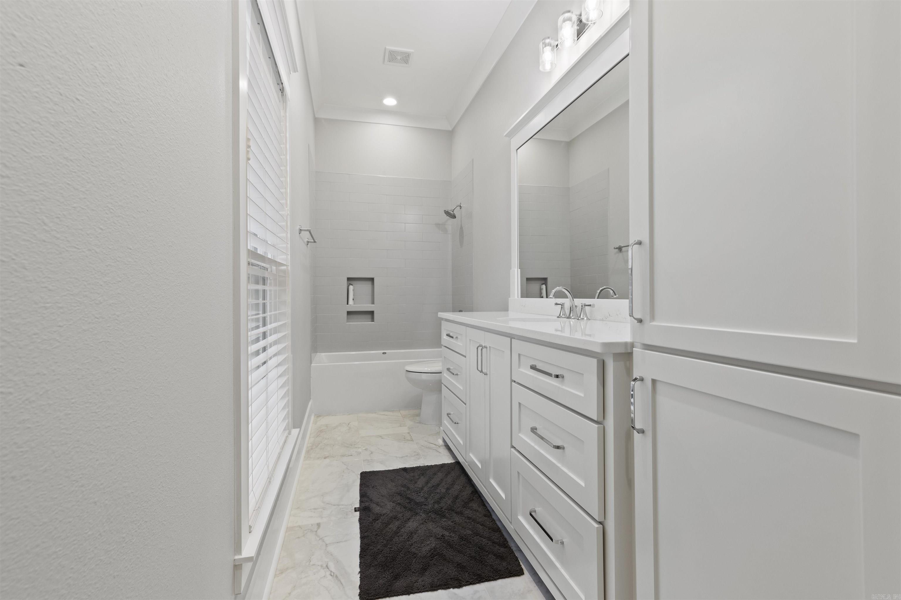 CHENAL VALLEY "ENSBURY PLACE" - Residential