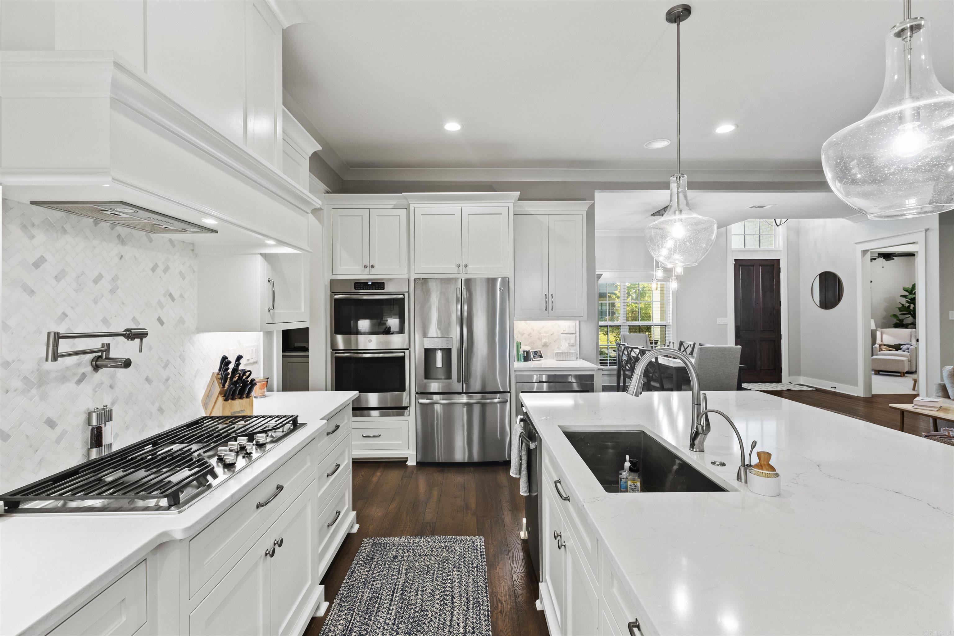 CHENAL VALLEY "ENSBURY PLACE" - Residential