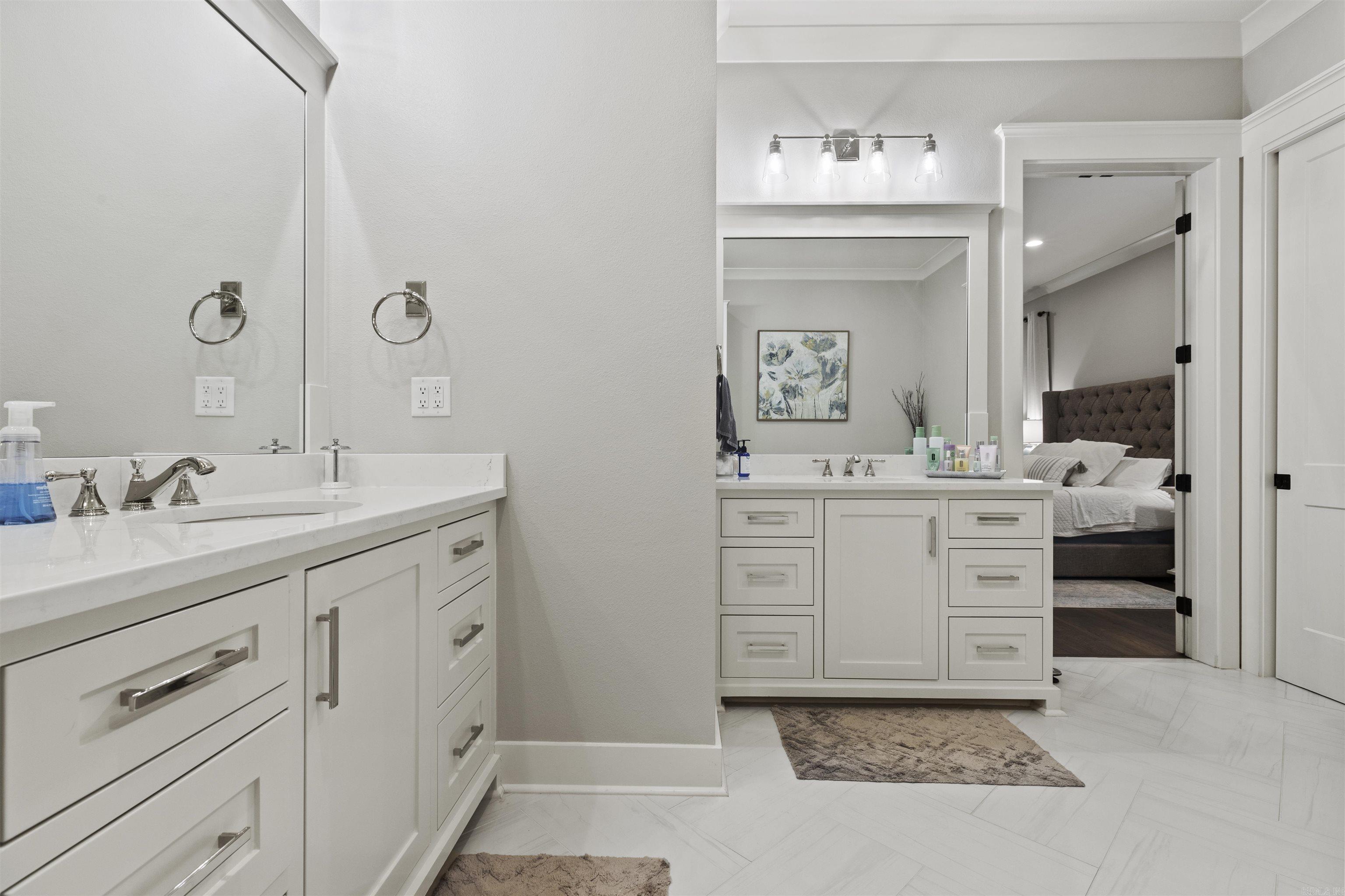 CHENAL VALLEY "ENSBURY PLACE" - Residential