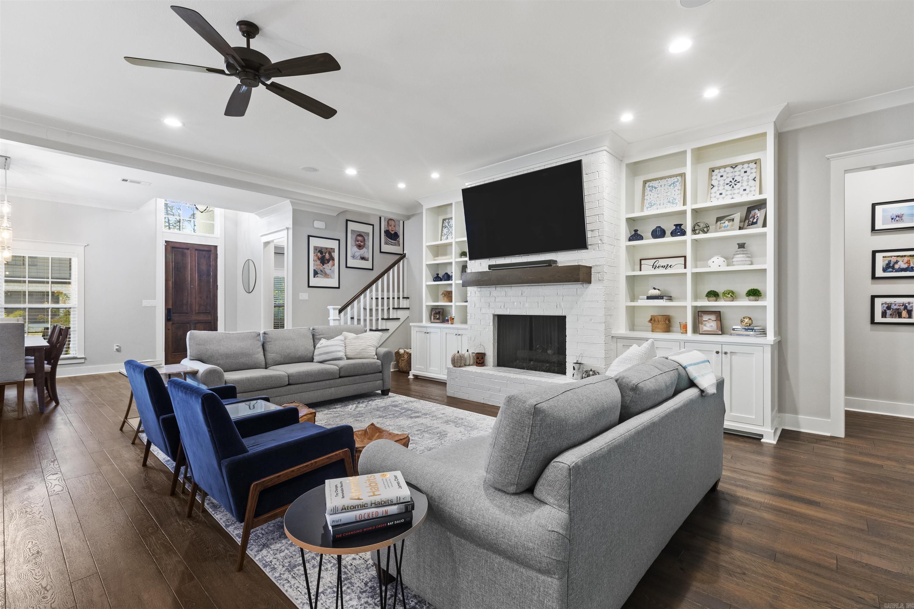 CHENAL VALLEY "ENSBURY PLACE" - Residential