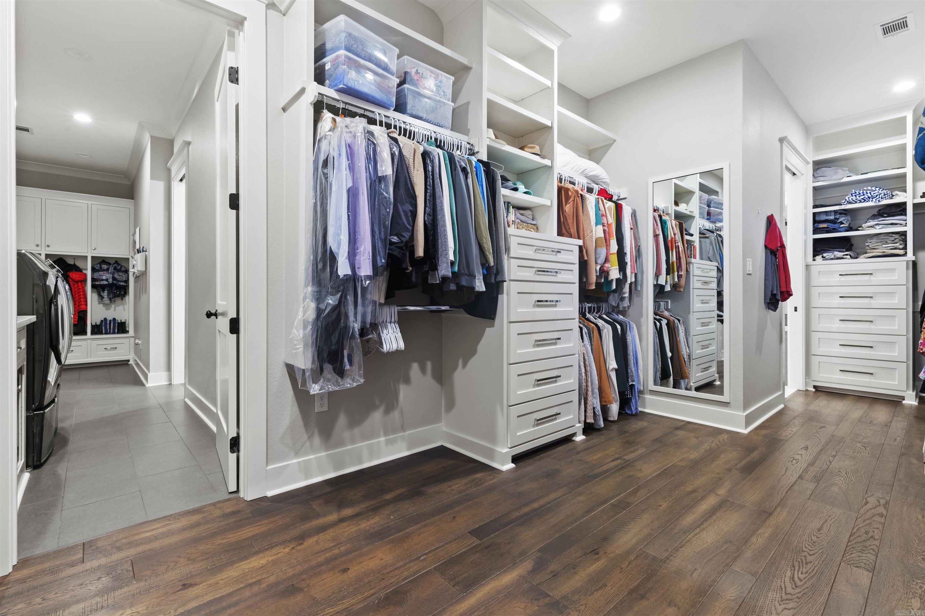 CHENAL VALLEY "ENSBURY PLACE" - Residential