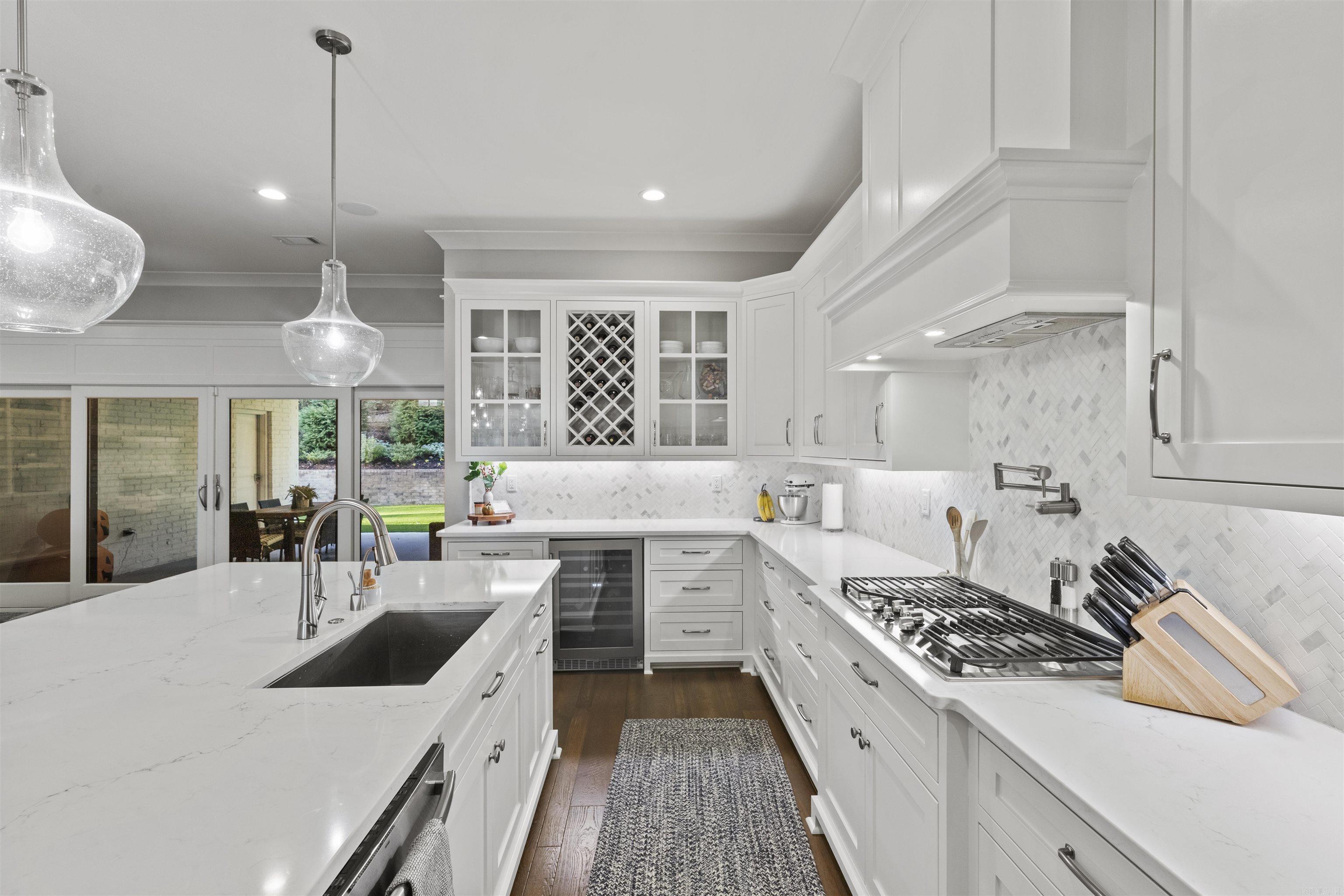 CHENAL VALLEY "ENSBURY PLACE" - Residential