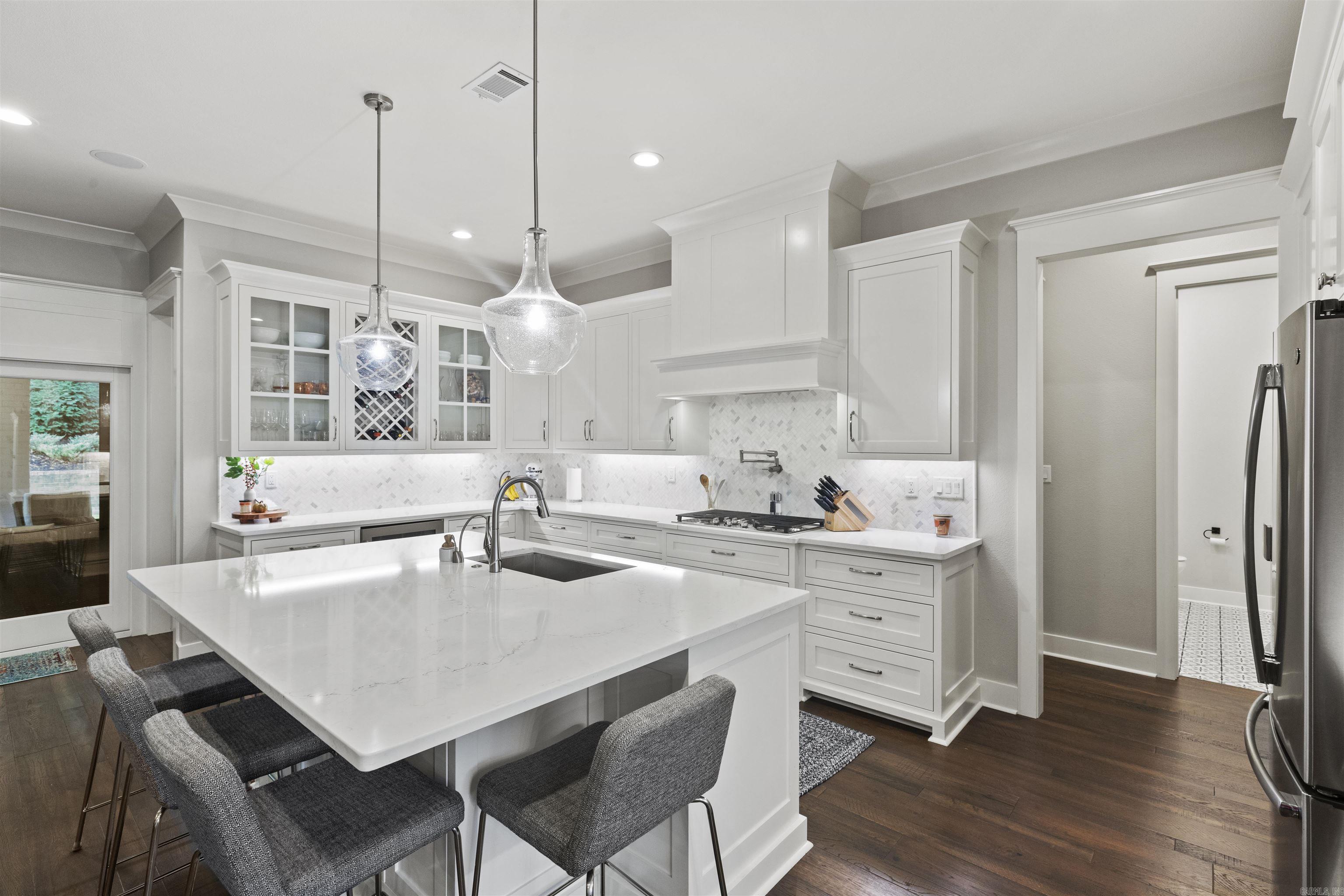 CHENAL VALLEY "ENSBURY PLACE" - Residential