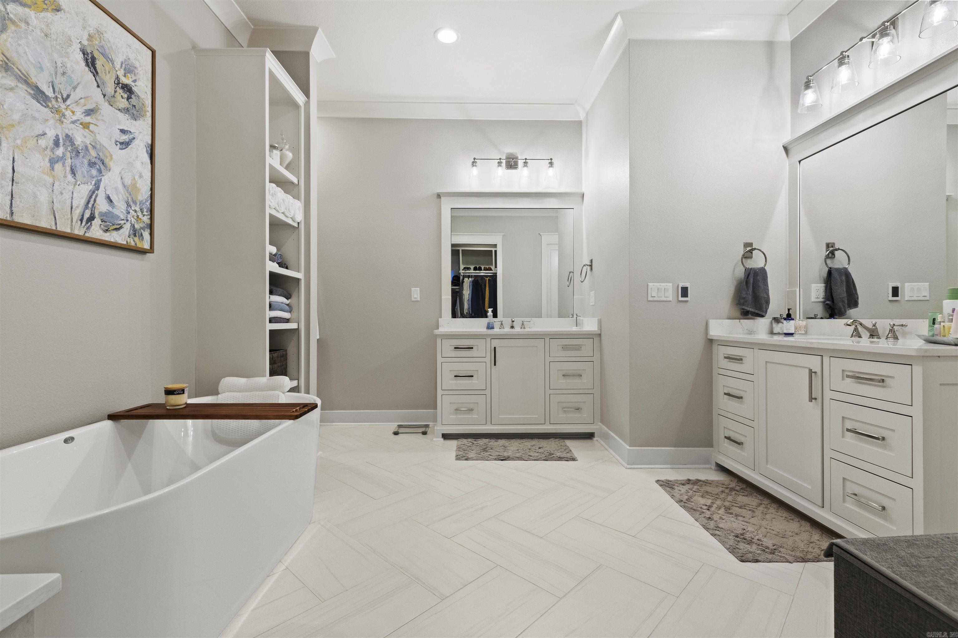 CHENAL VALLEY "ENSBURY PLACE" - Residential