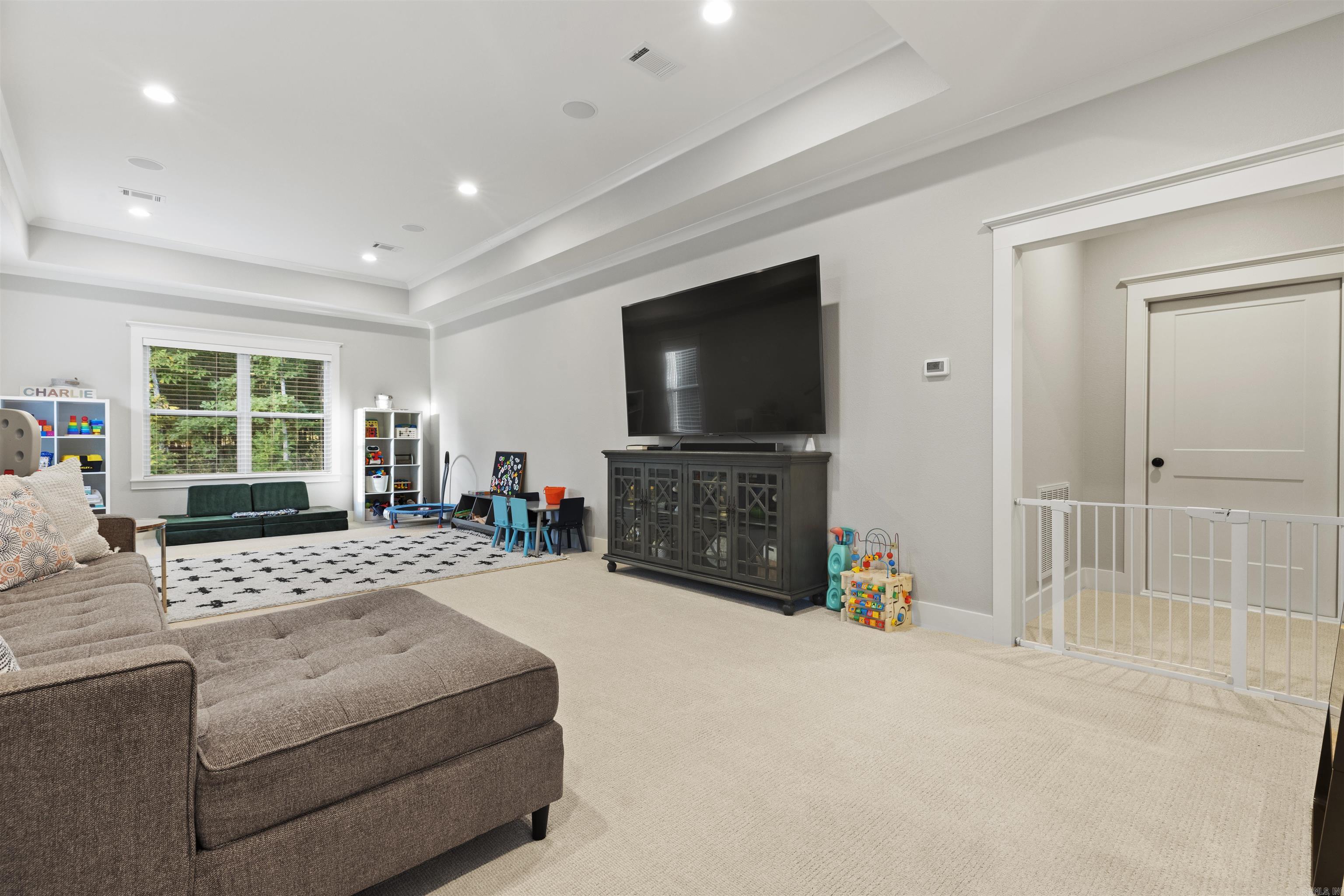 CHENAL VALLEY "ENSBURY PLACE" - Residential