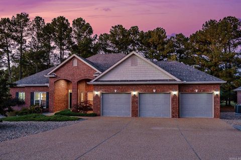 Photo of 10 Maravilla Way, Hot Springs Village, AR 71909 (MLS # 25042497)