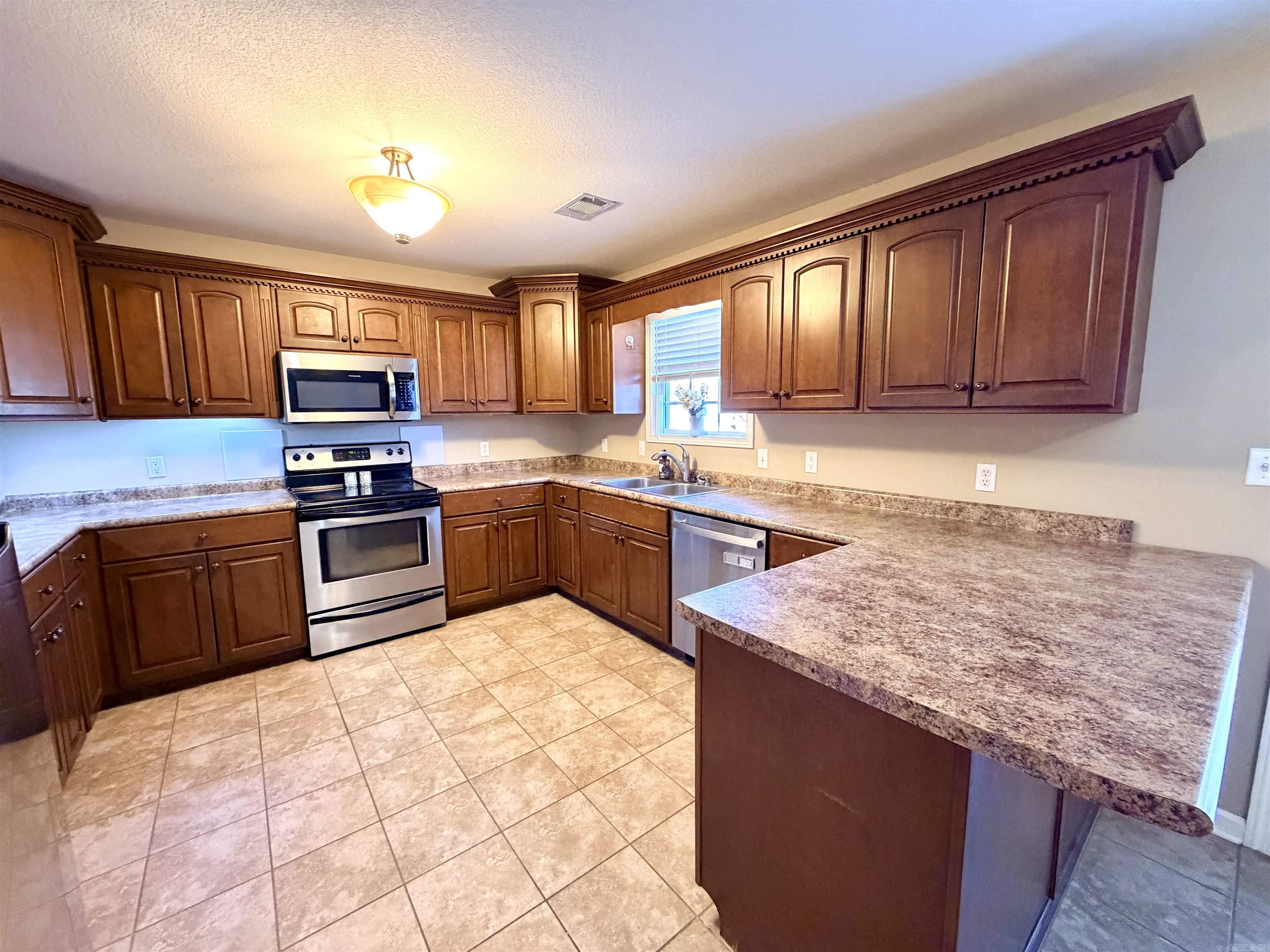 WALNUT VALLEY - Residential