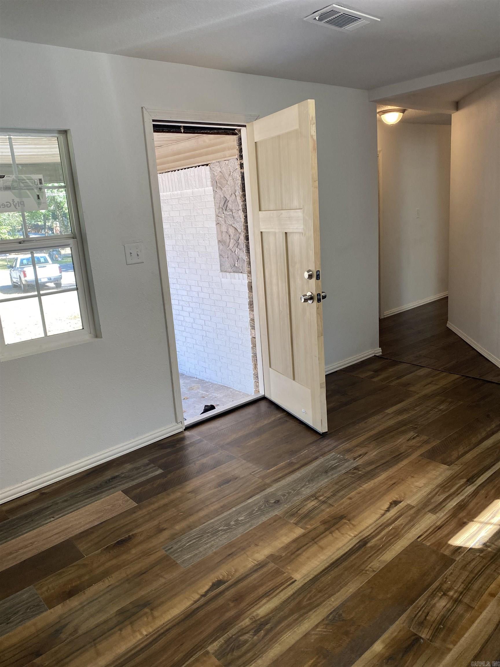 SOUTH HILL - Residential