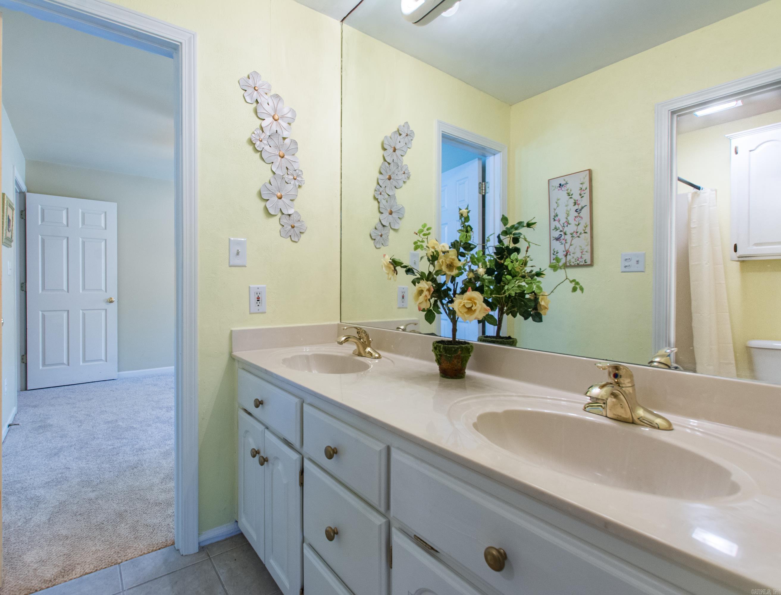 WILLOW BEACH ESTATES - Residential