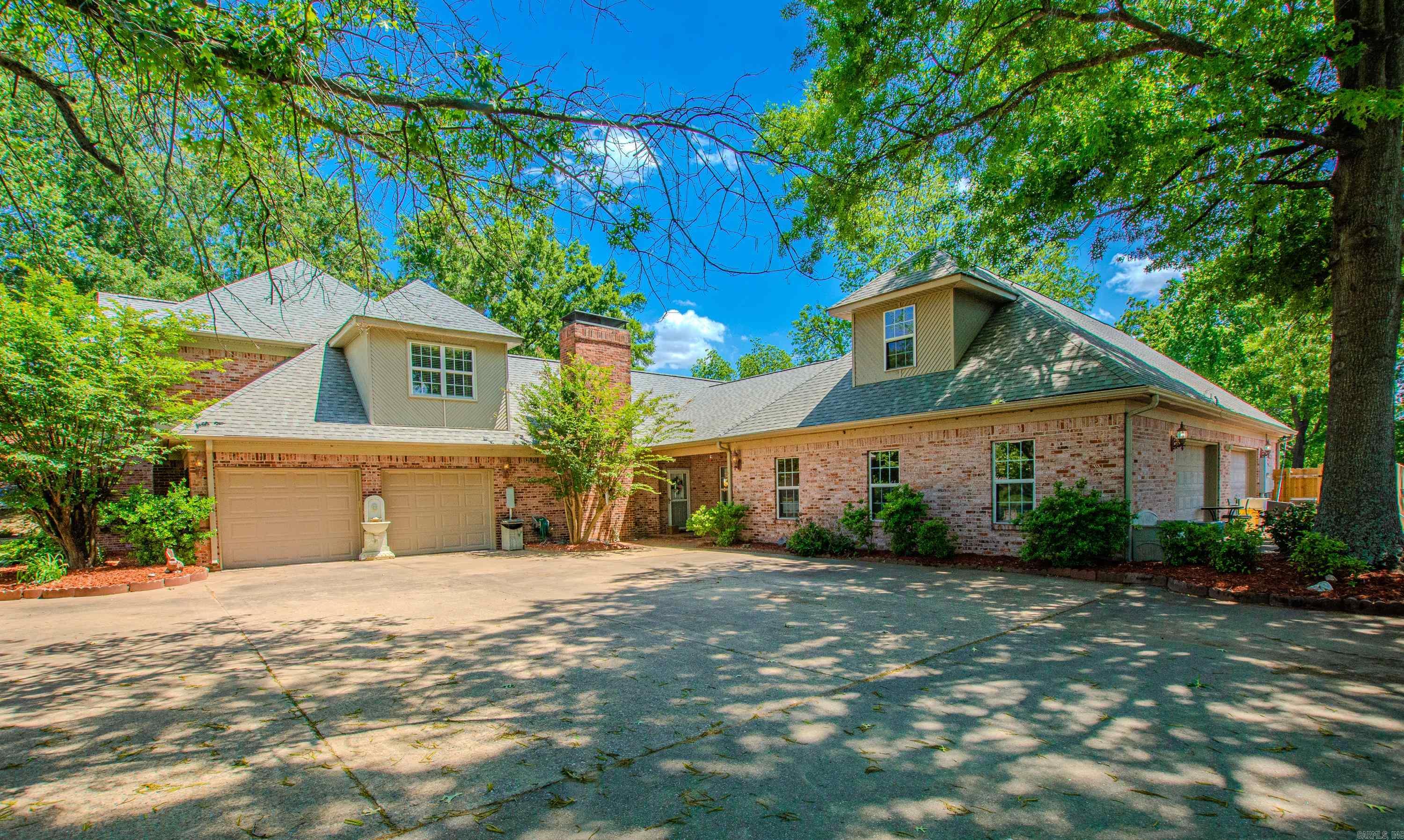 WILLOW BEACH ESTATES - Residential