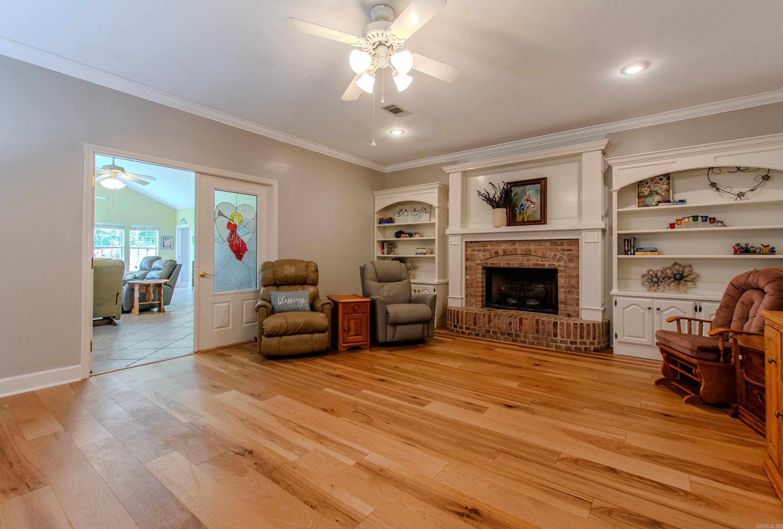 WILLOW BEACH ESTATES - Residential