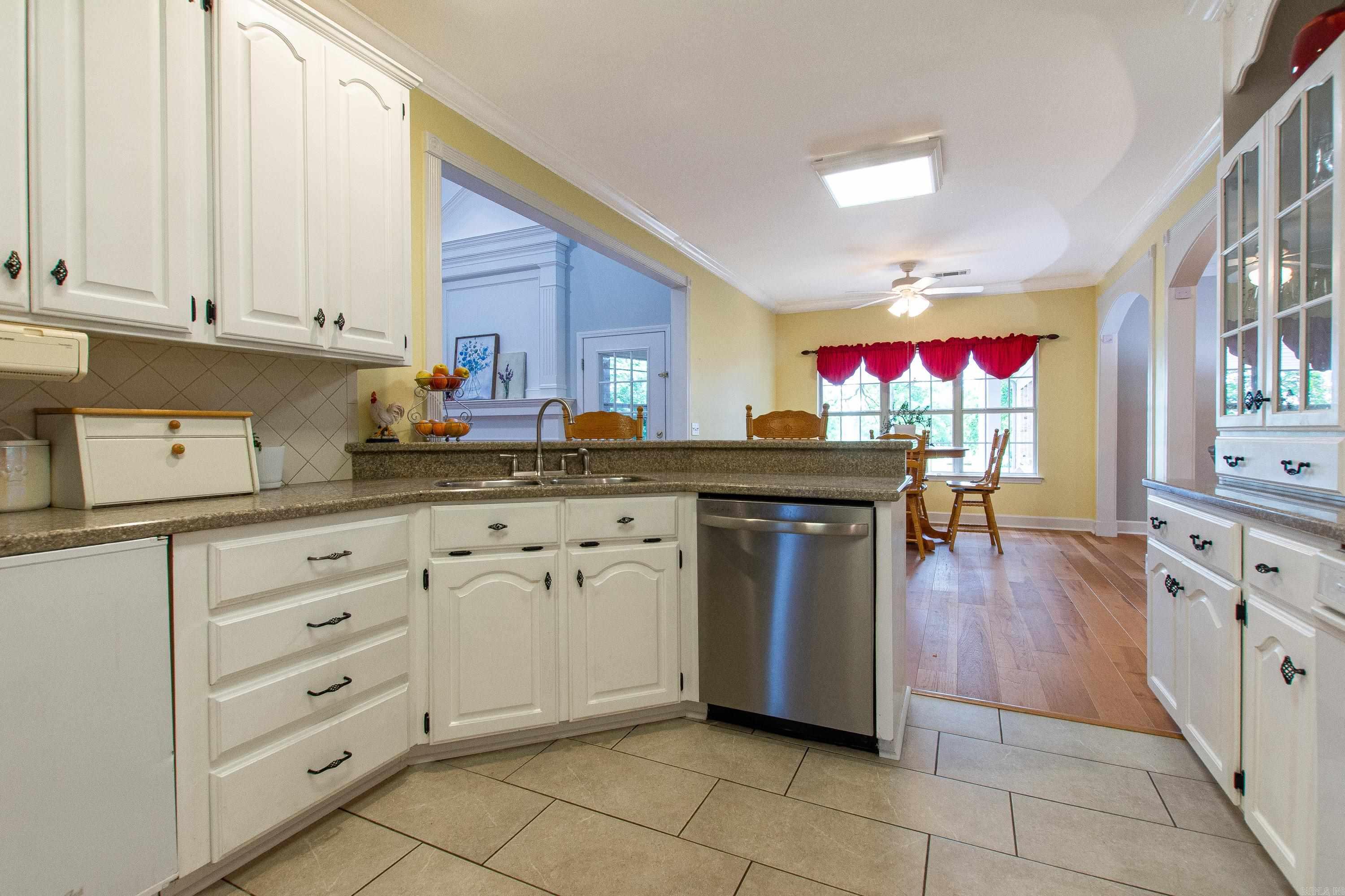 WILLOW BEACH ESTATES - Residential