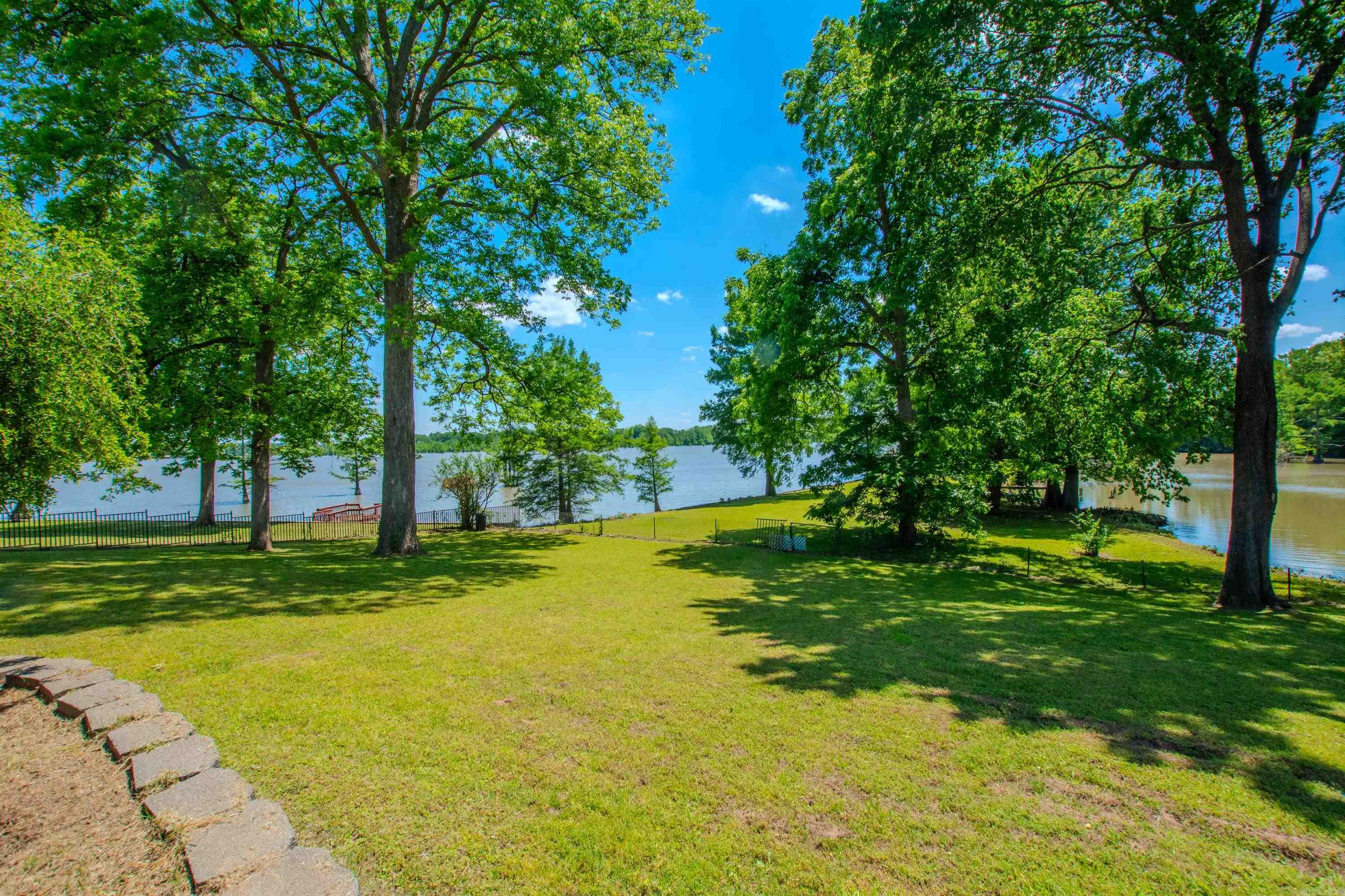 WILLOW BEACH ESTATES - Residential