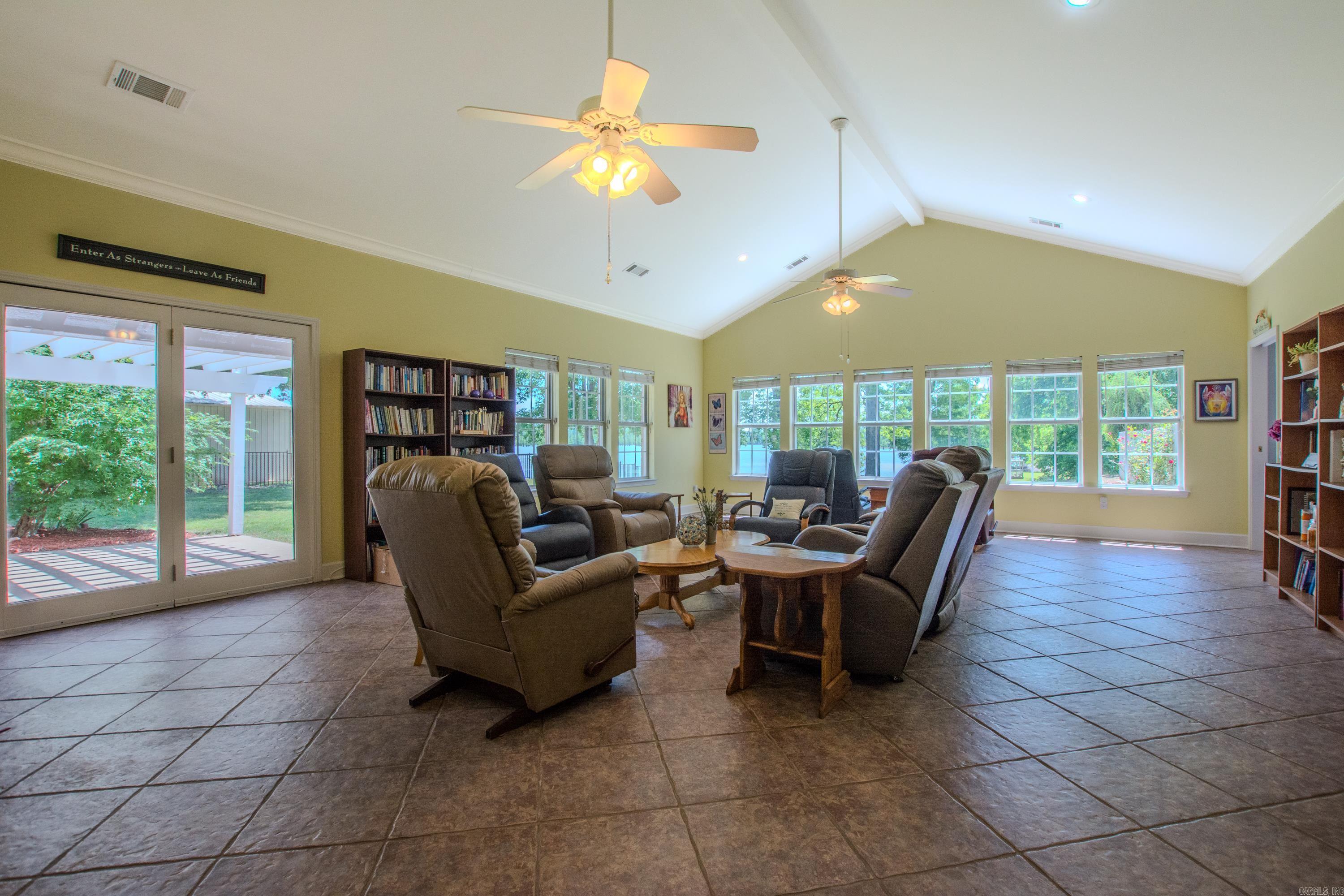 WILLOW BEACH ESTATES - Residential