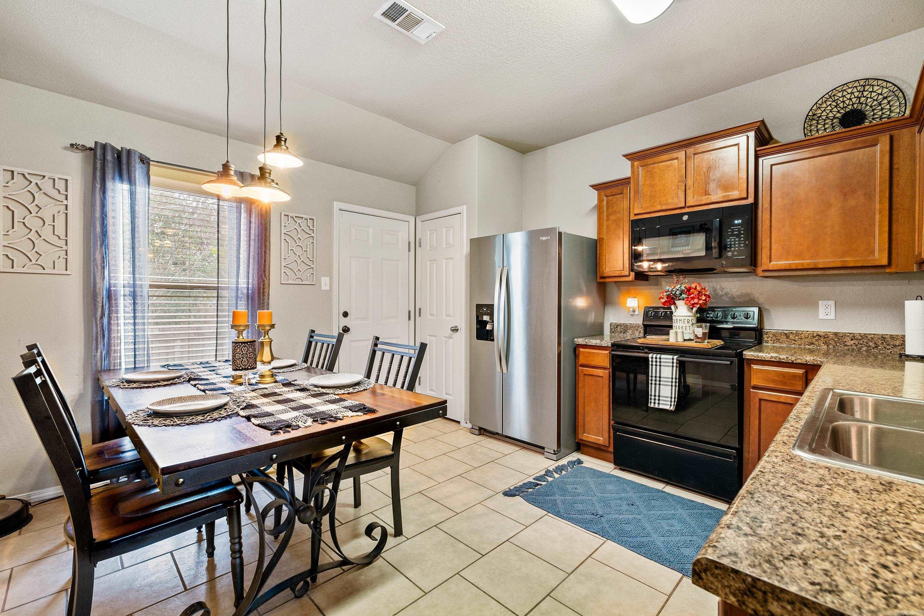 PARKWAY MEADOWS - Residential