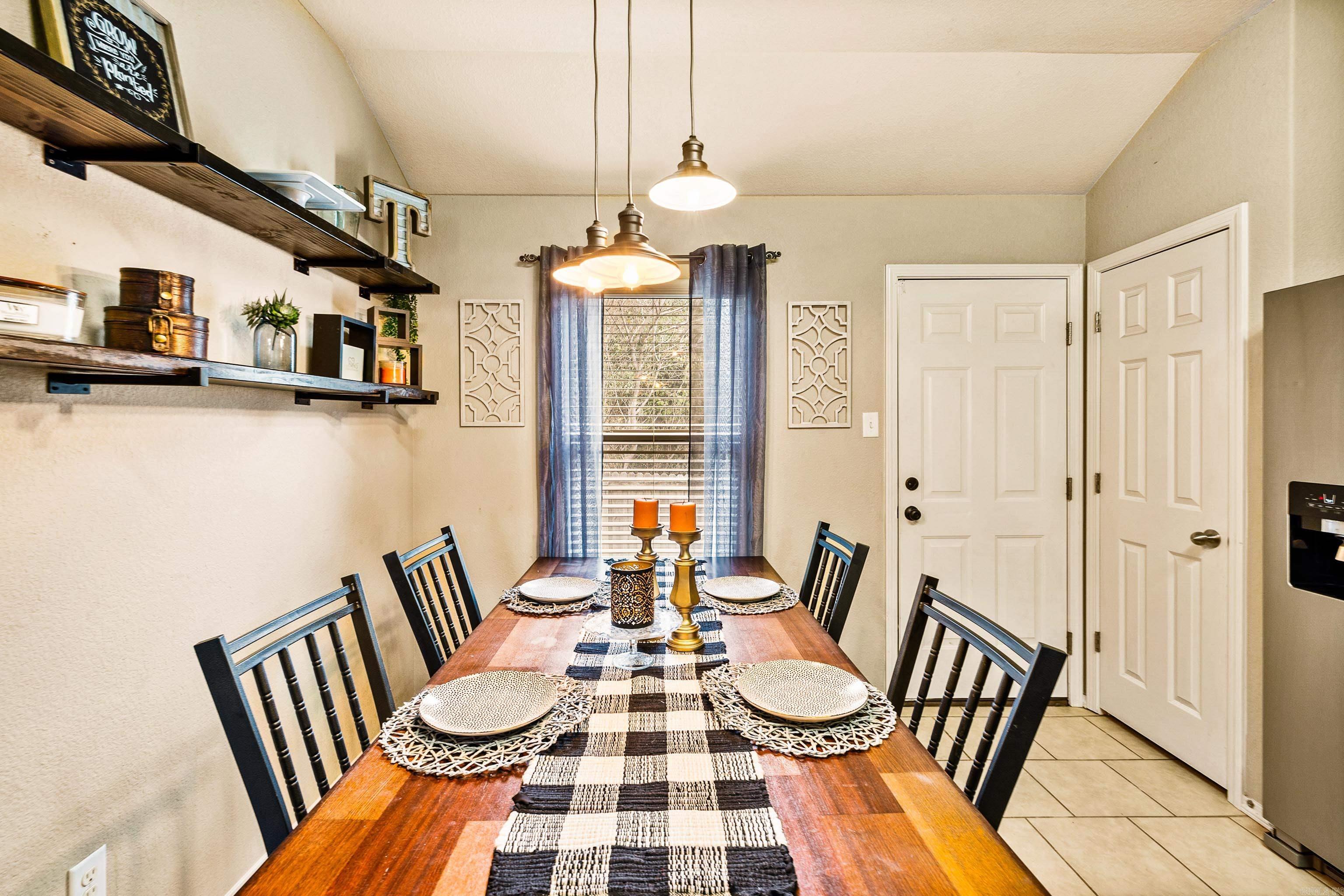 PARKWAY MEADOWS - Residential