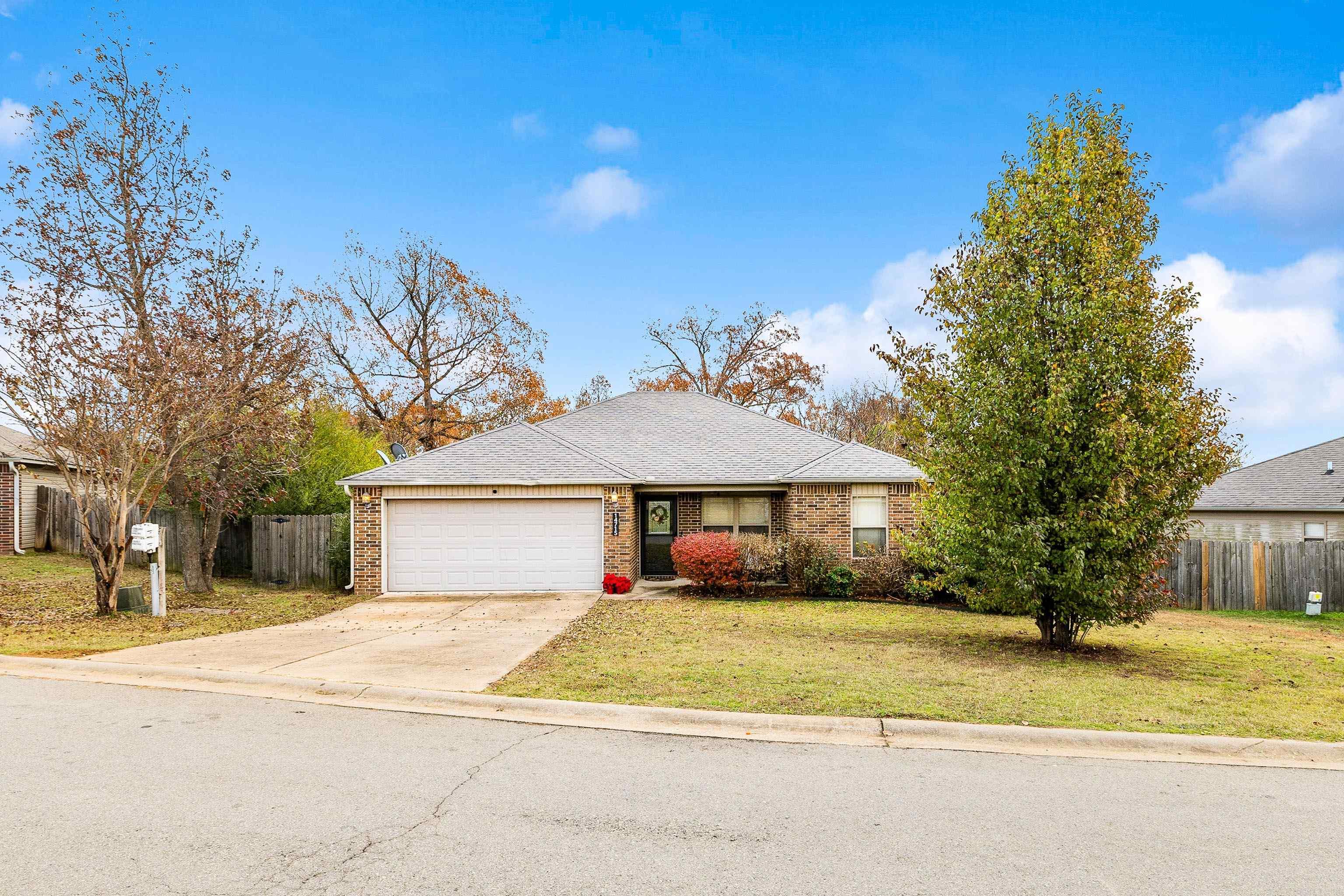 PARKWAY MEADOWS - Residential