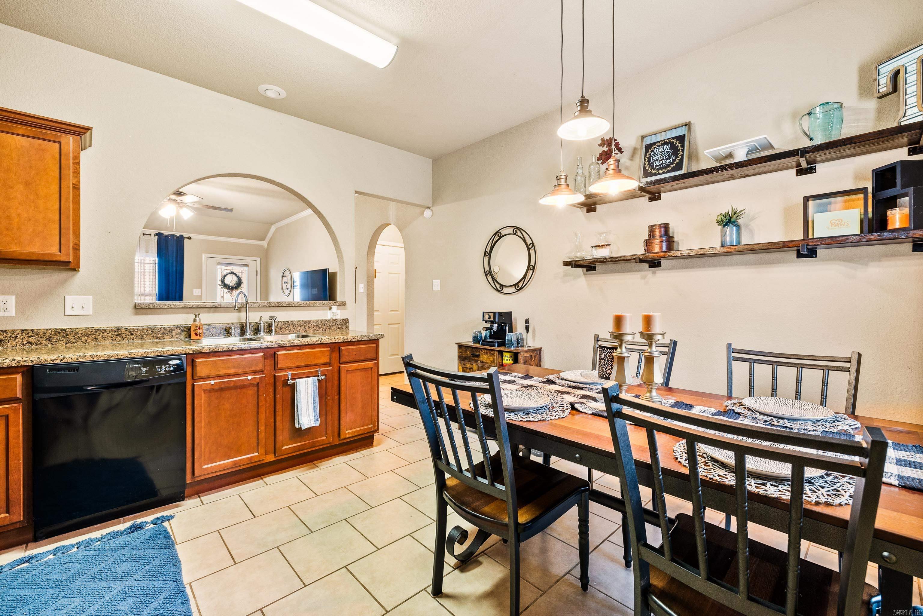 PARKWAY MEADOWS - Residential