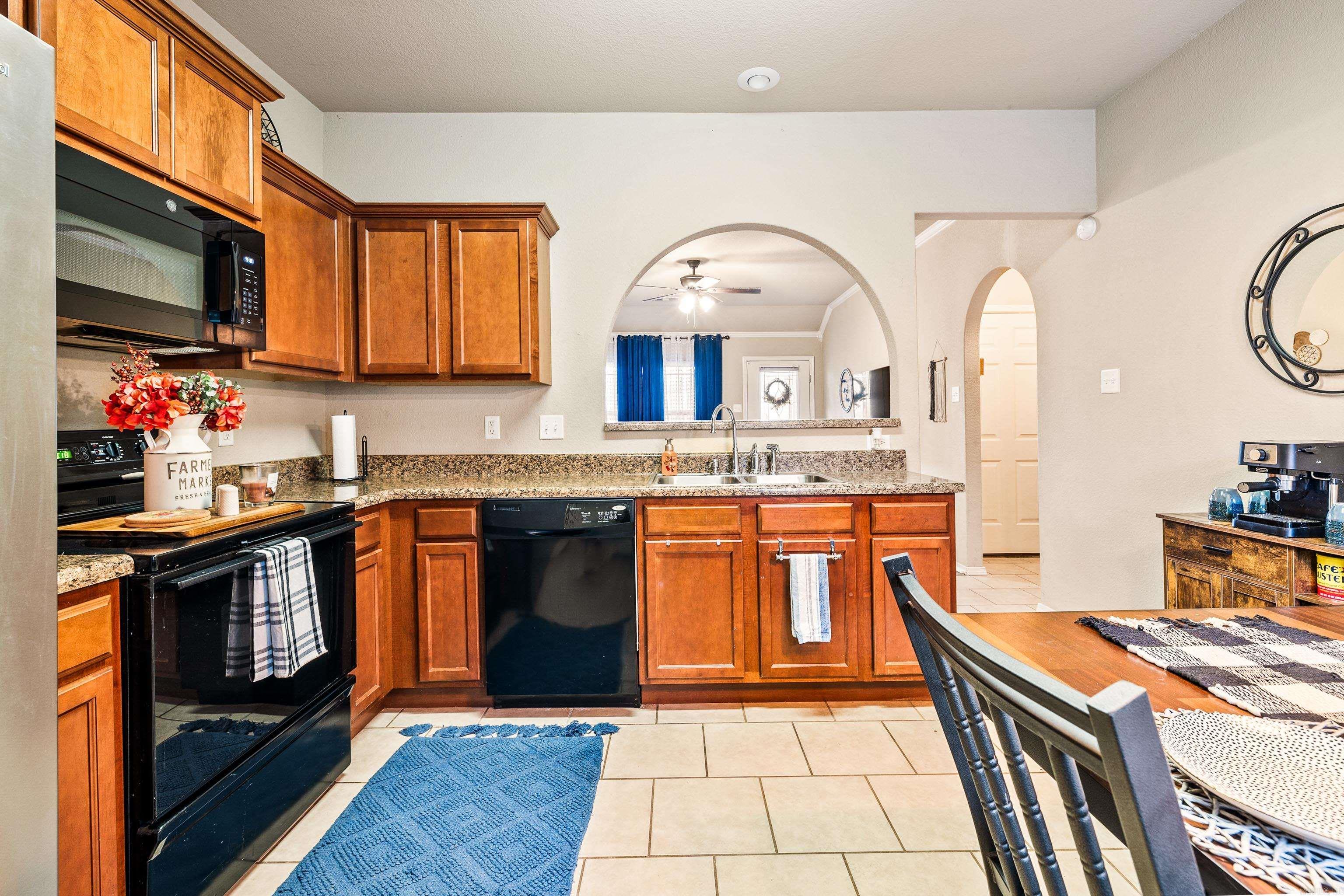 PARKWAY MEADOWS - Residential