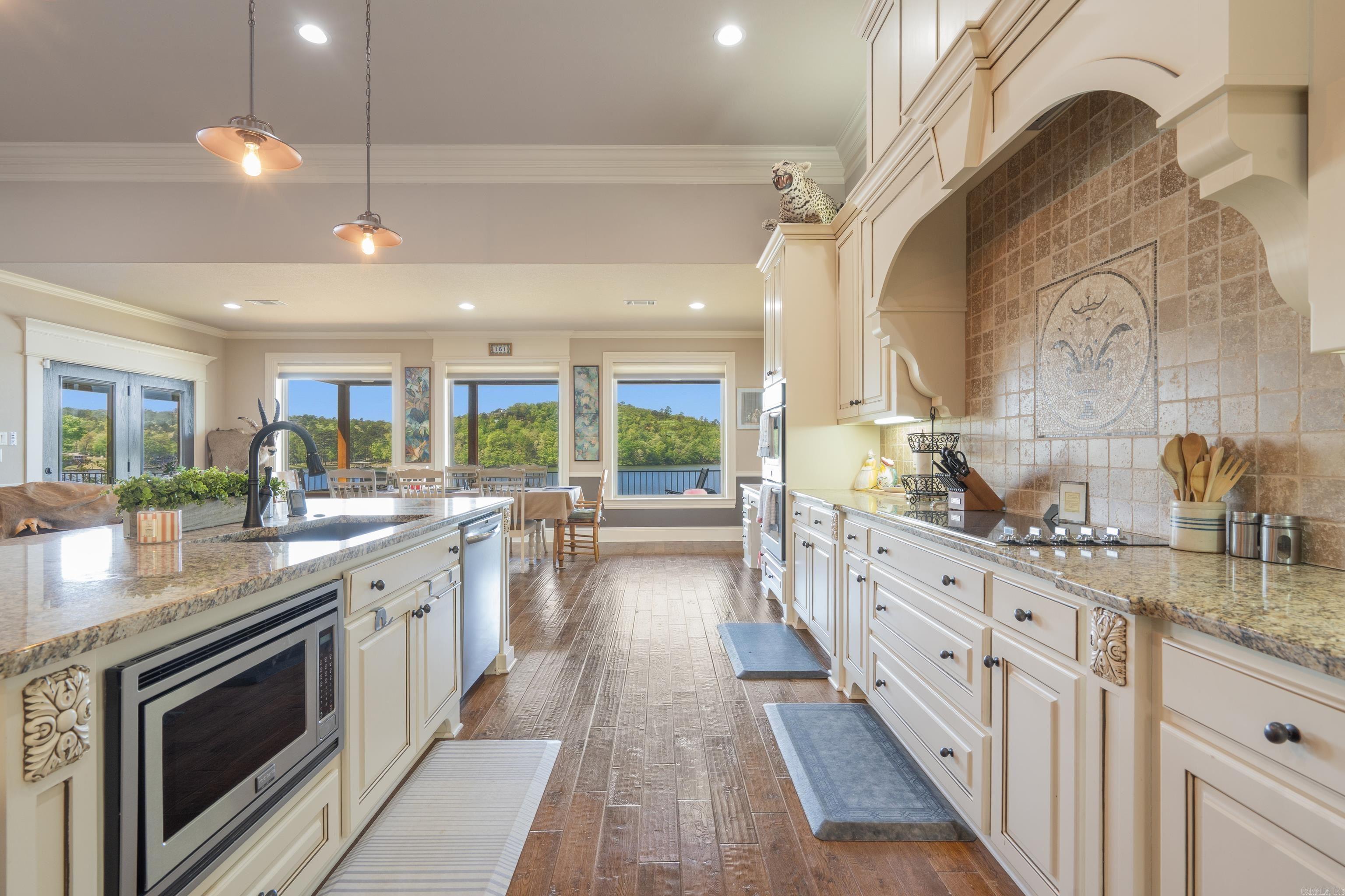 Oakridge Lake Estates - Residential