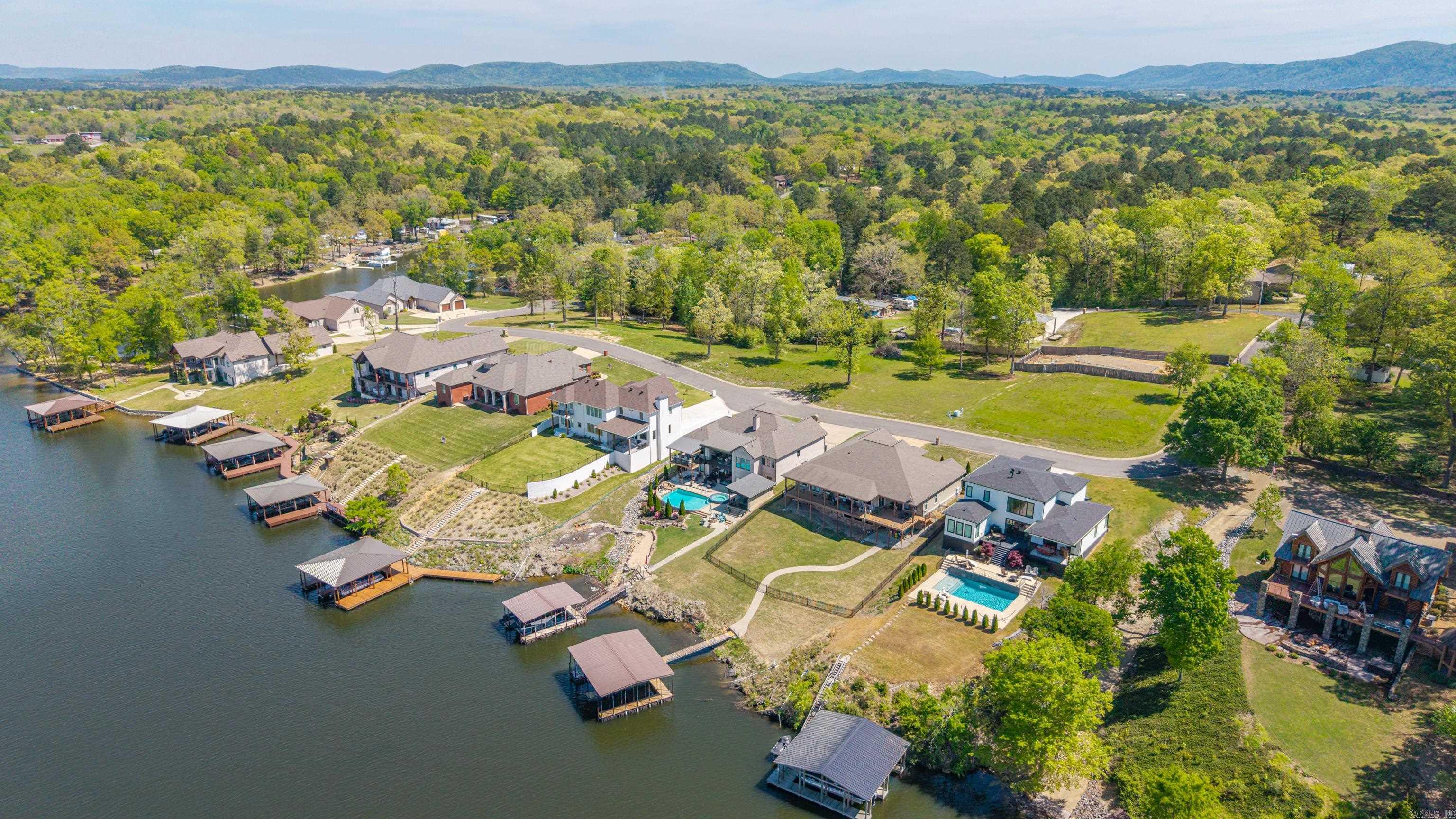 Oakridge Lake Estates - Residential