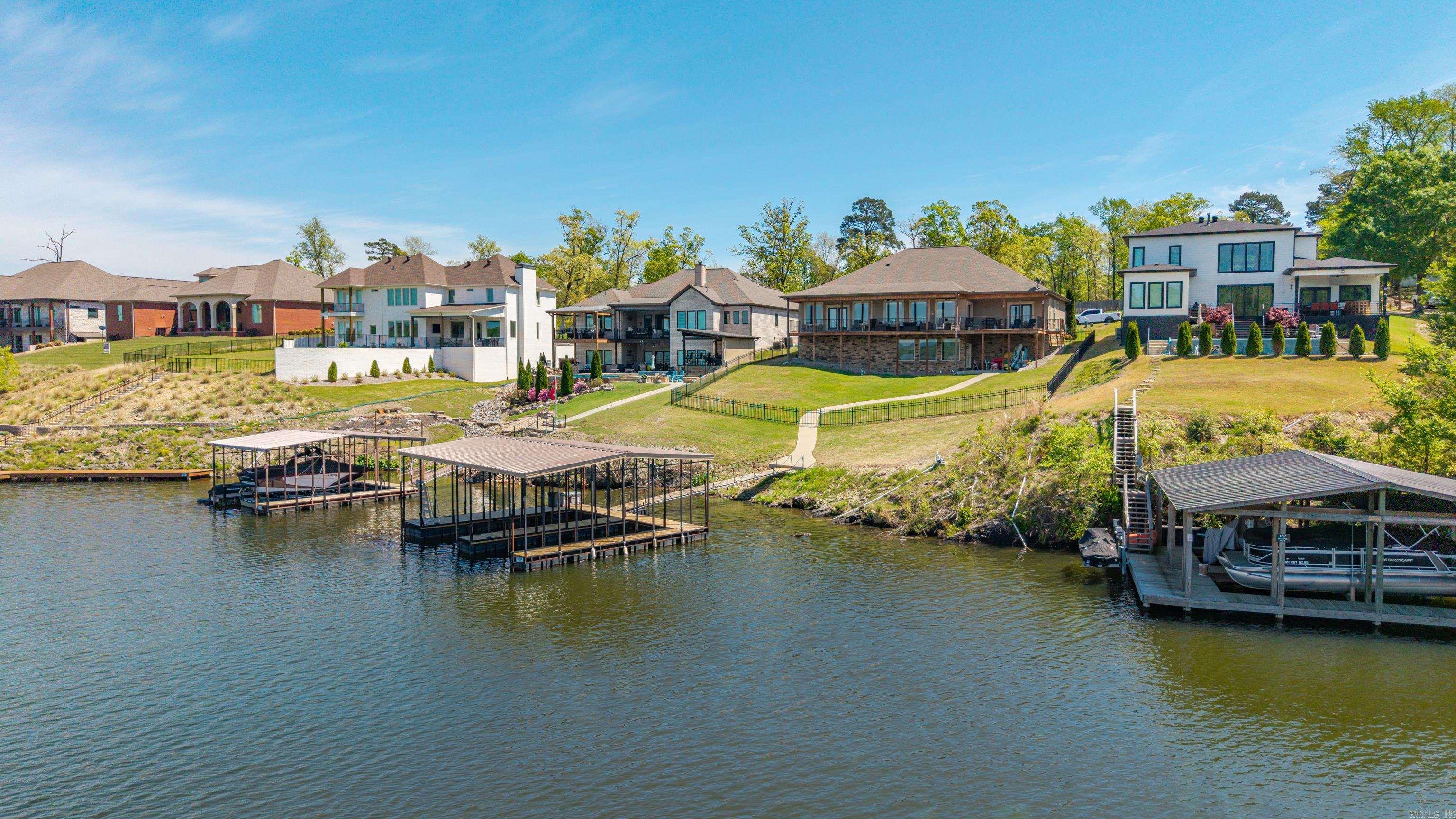Oakridge Lake Estates - Residential